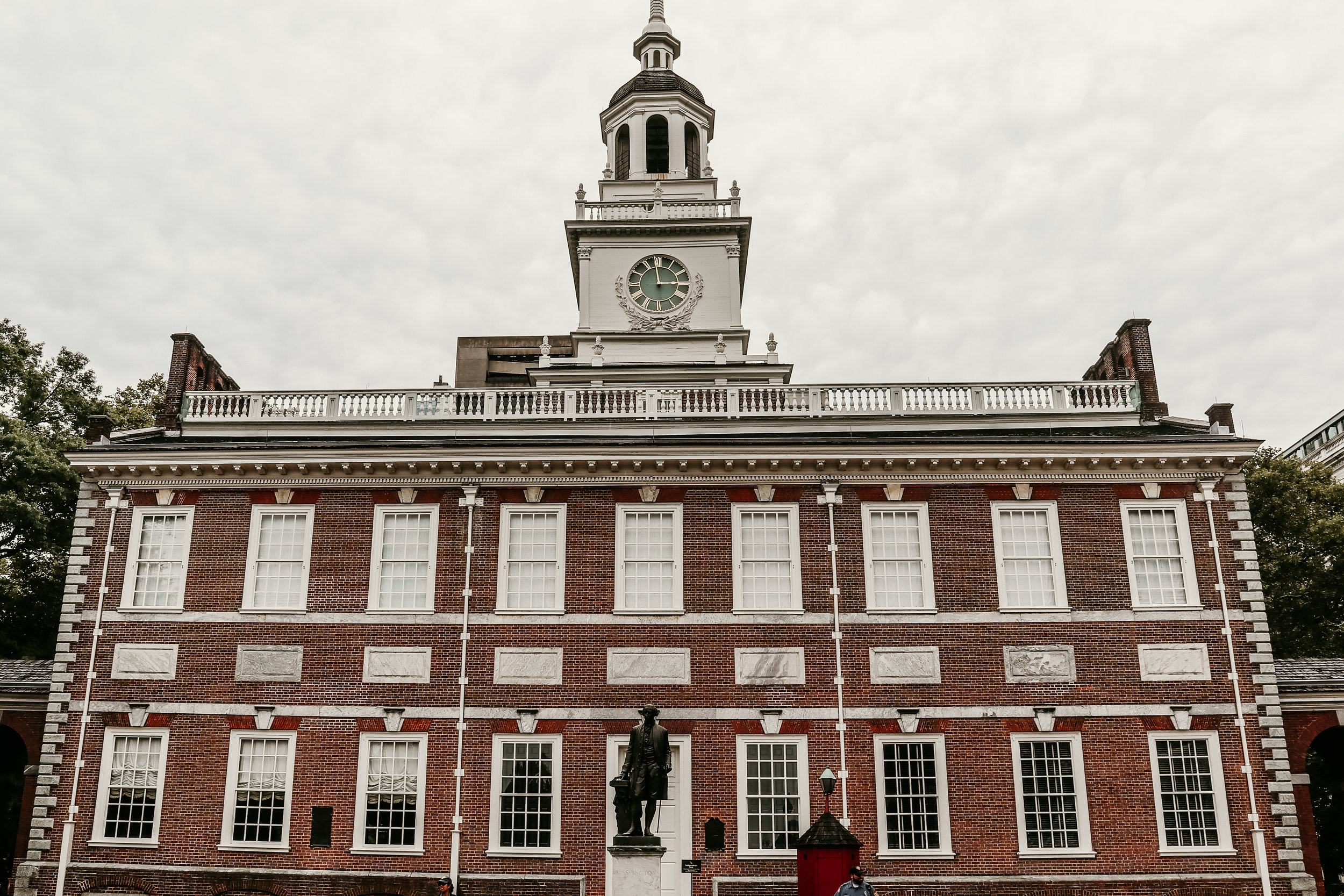 10K Dollar Day visits Independence Hall