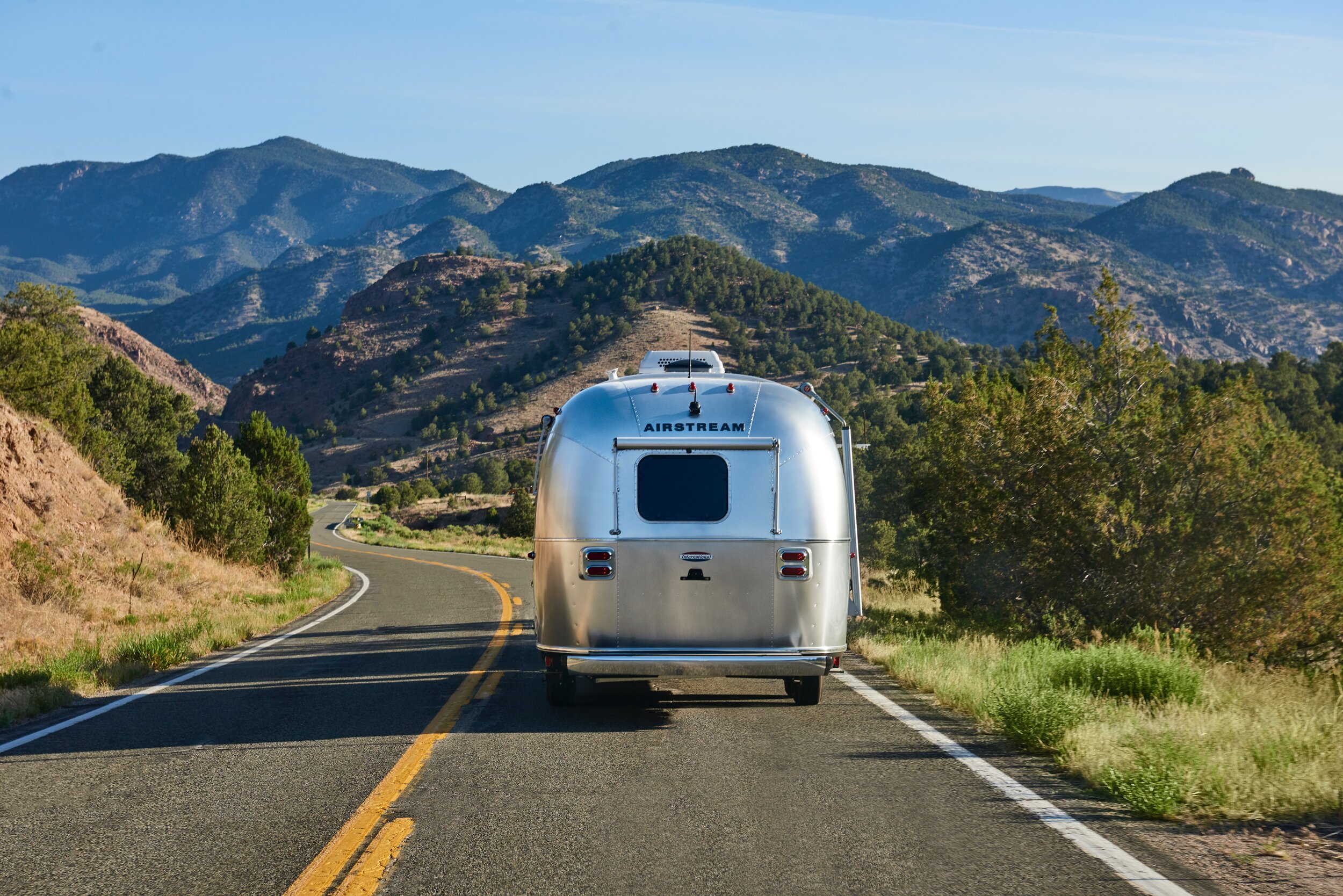 Driving Airstreams to Shirley Basin WYoming to start Loophole City, 10K Dollar Day's commune!