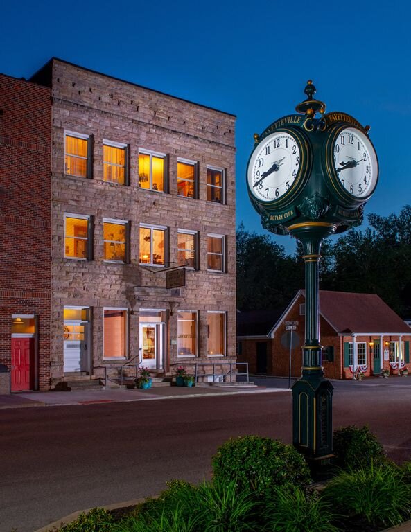 Opulent Loft in Downtown Fayetteville, West Virginia - Quinnimont at Lafayette Flat on VRBO