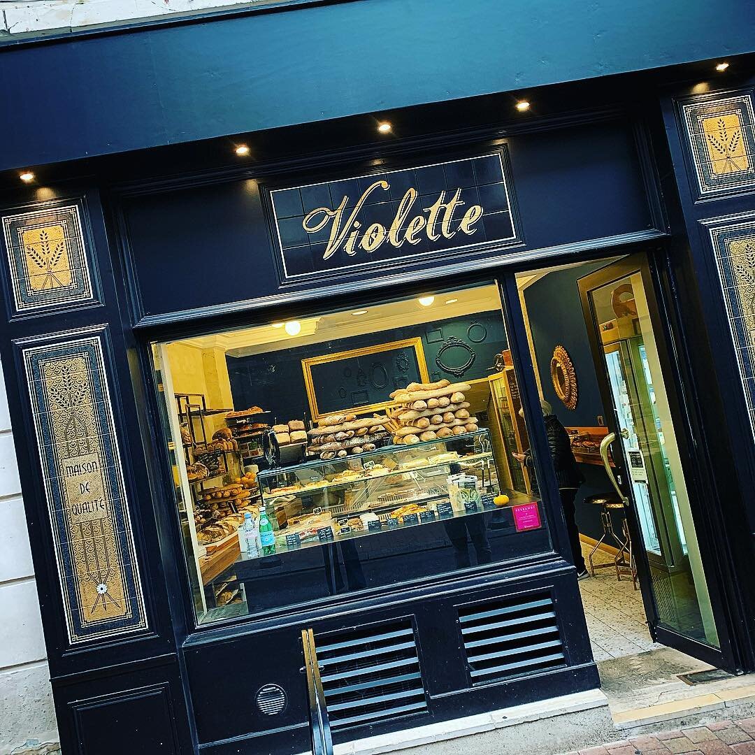 Maison Violette Boulangerie Naturelle in Avignon, France 