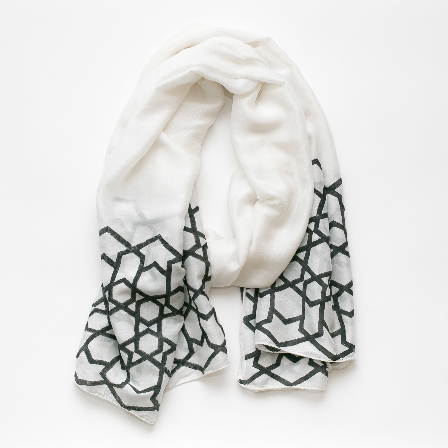 Mustan Scarf from Inkmade