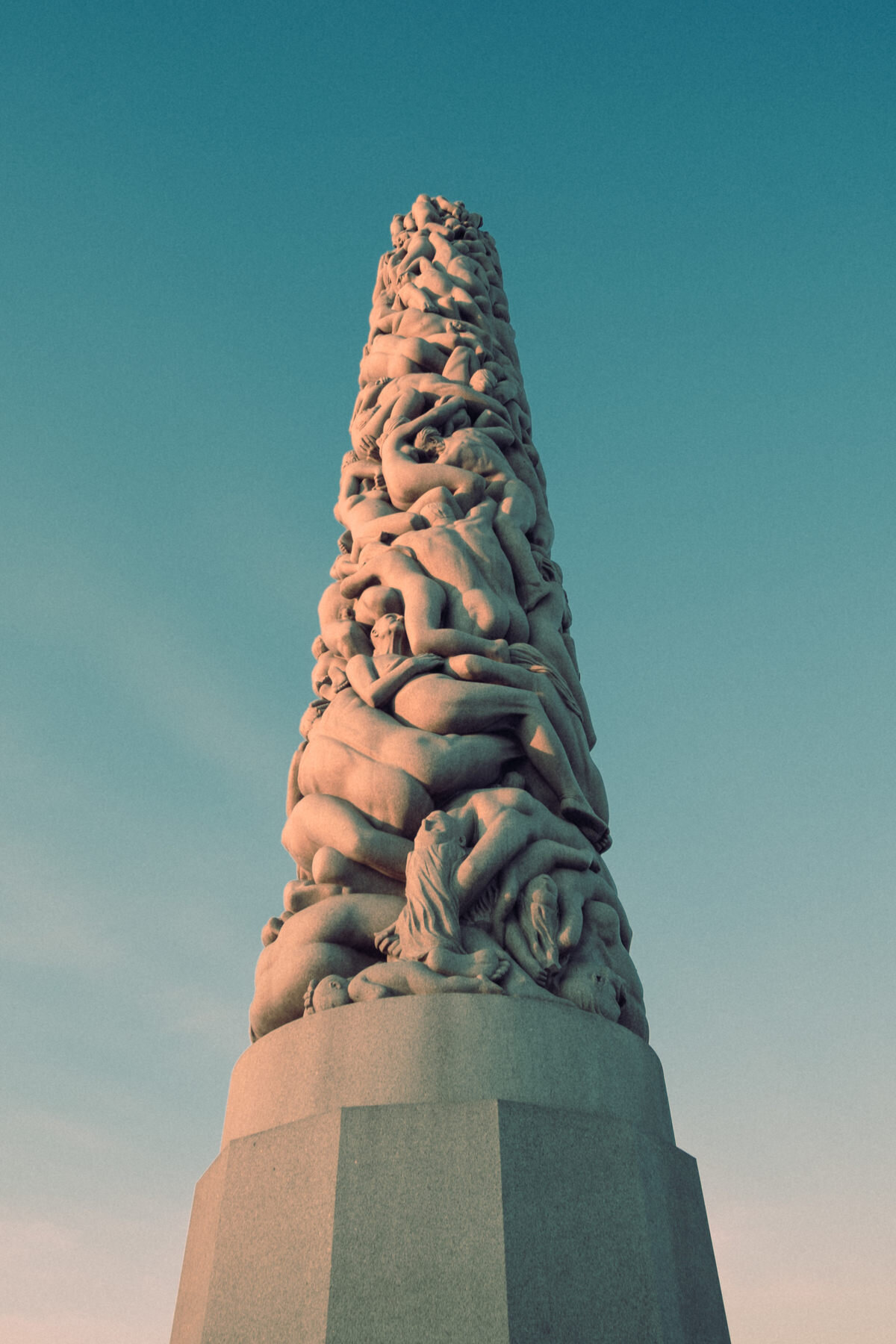 Vigeland Sculpture Park photo on Atlas Obscura by user Federicofior