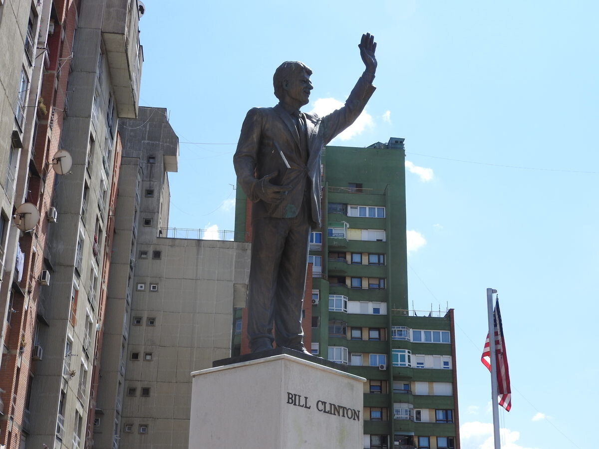 Bill Clinton Statue in Prishtina, Kosovo - photo by Benjorama (Atlas Obscura user) (Copy)