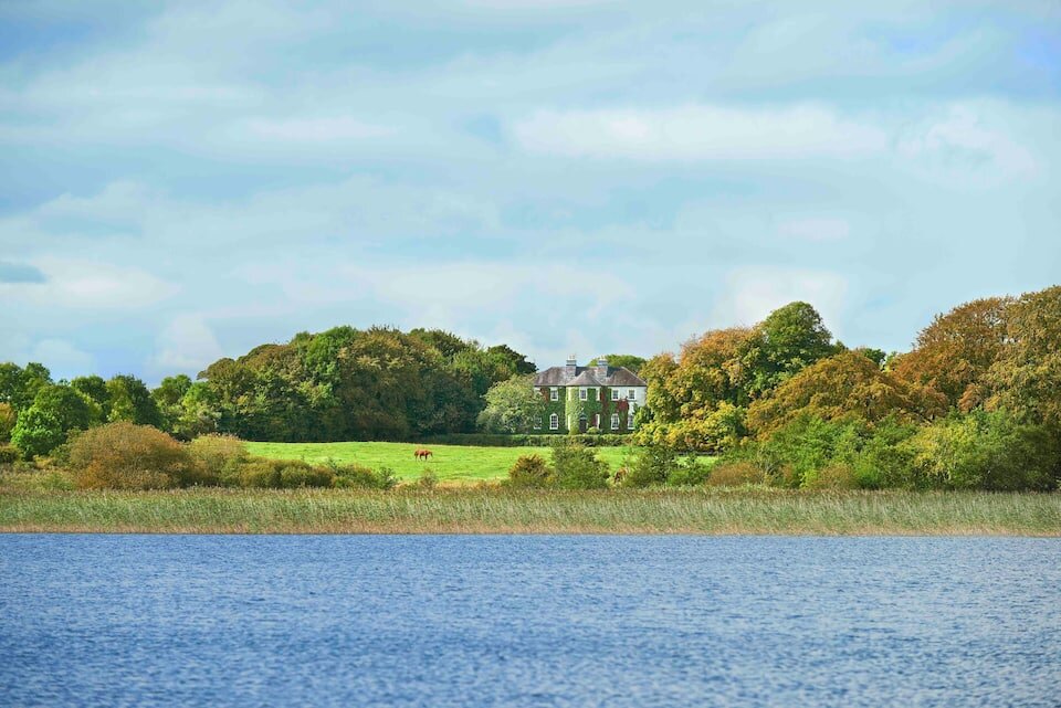 Lisdonagh Manor House - Castle in Ireland - Airbnb Rental - fits up to 16 guests - Galway, Ireland - Caherlistrane, County Galway, Ireland