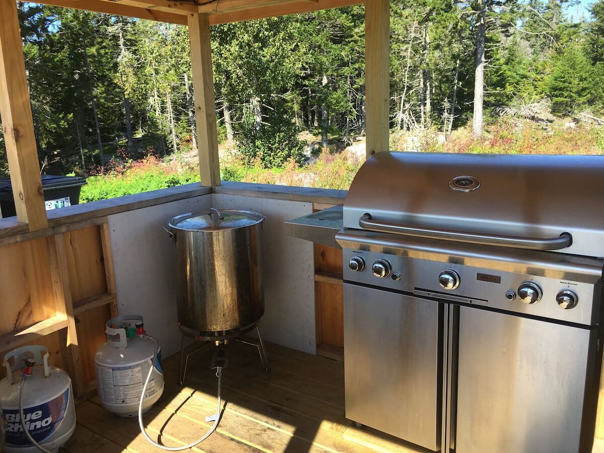 Seasonal Outdoor Kitchen and Lobster Shack -- Private Island, a perfect family escape - Stonington, Maine Airbnb