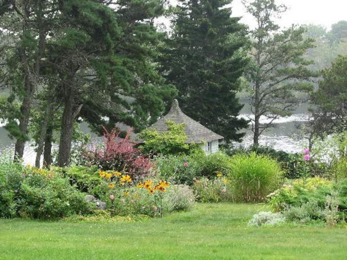 Waterfront Estate Airbnb in Popham Beach, near Boothbay, Maine