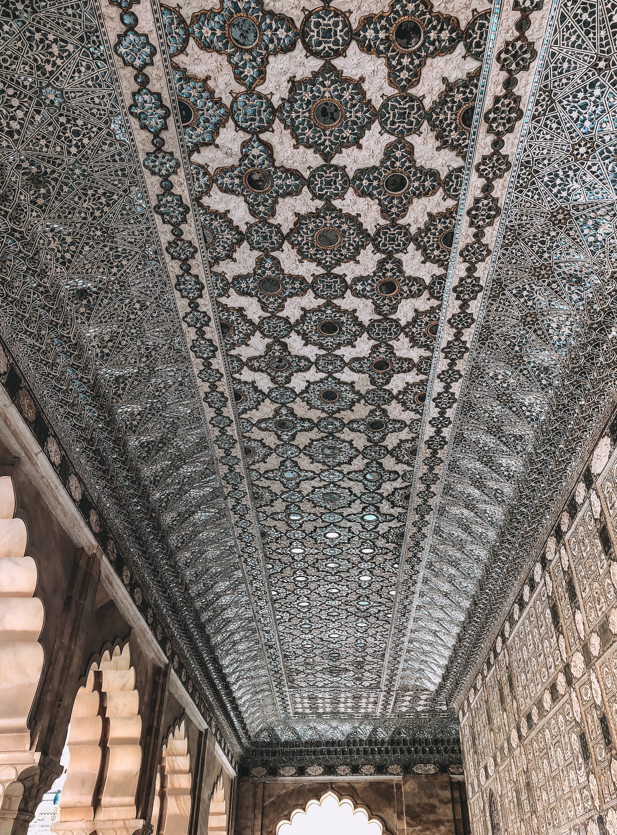 Amber Fort (Amer Fort) Hall of Mirrors - photographed by Ash Burns in Jaipur, India