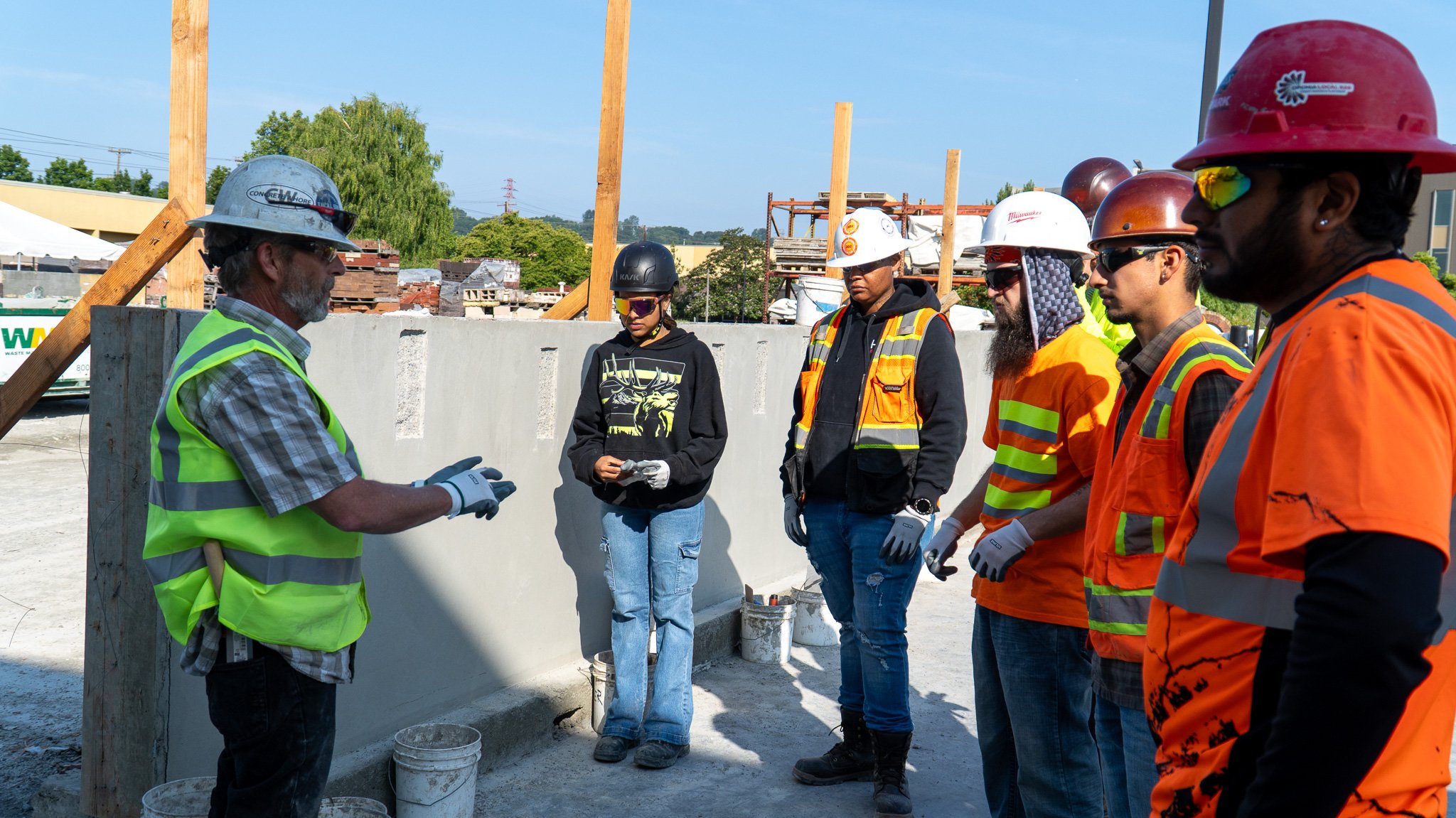 🚧 Master Concrete Patching with Local 528! 🛠️ 
At the Cement Masons Apprenticeship, we train our members in top-notch concrete patching and repair techniques! 💪 From epoxy injection to sack and patching, our skilled apprentices and journey-level m