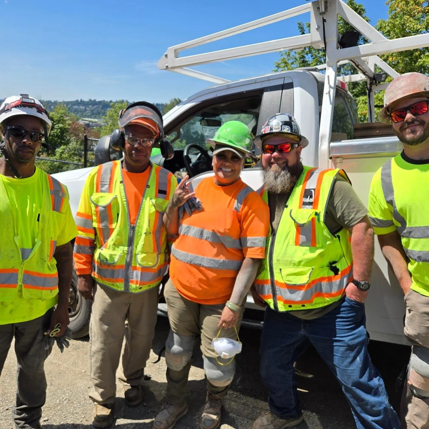 Multiple sites. One crew. All union. 💪
Local 528 Cement Masons are out on the highway. Here's the Flat Iron crew on 405. Pouring, patching, and making it happen across multiple job sites.

Whether it&rsquo;s bridges, barriers, or flatwork&mdash;our 