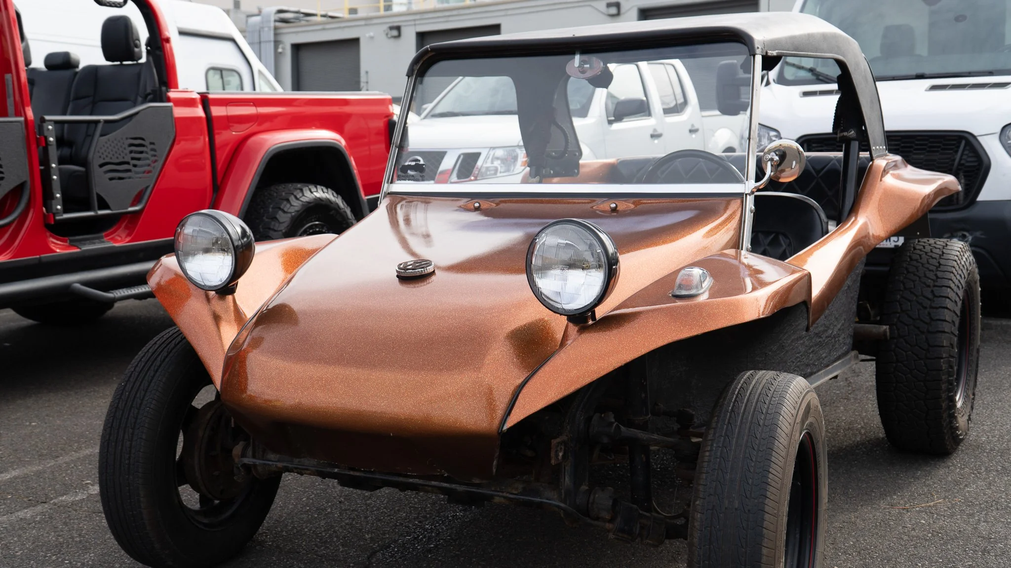🚗✨ Huge thanks to everyone who submitted you ride in our annual car show! 🏆 Congrats again to Mike Neiderly for winning with his stunning VW Dune Buggy! 🐞🔥 Check out these epic photos to see why this rare ride stole the show! 📸💨 Keep shining, c