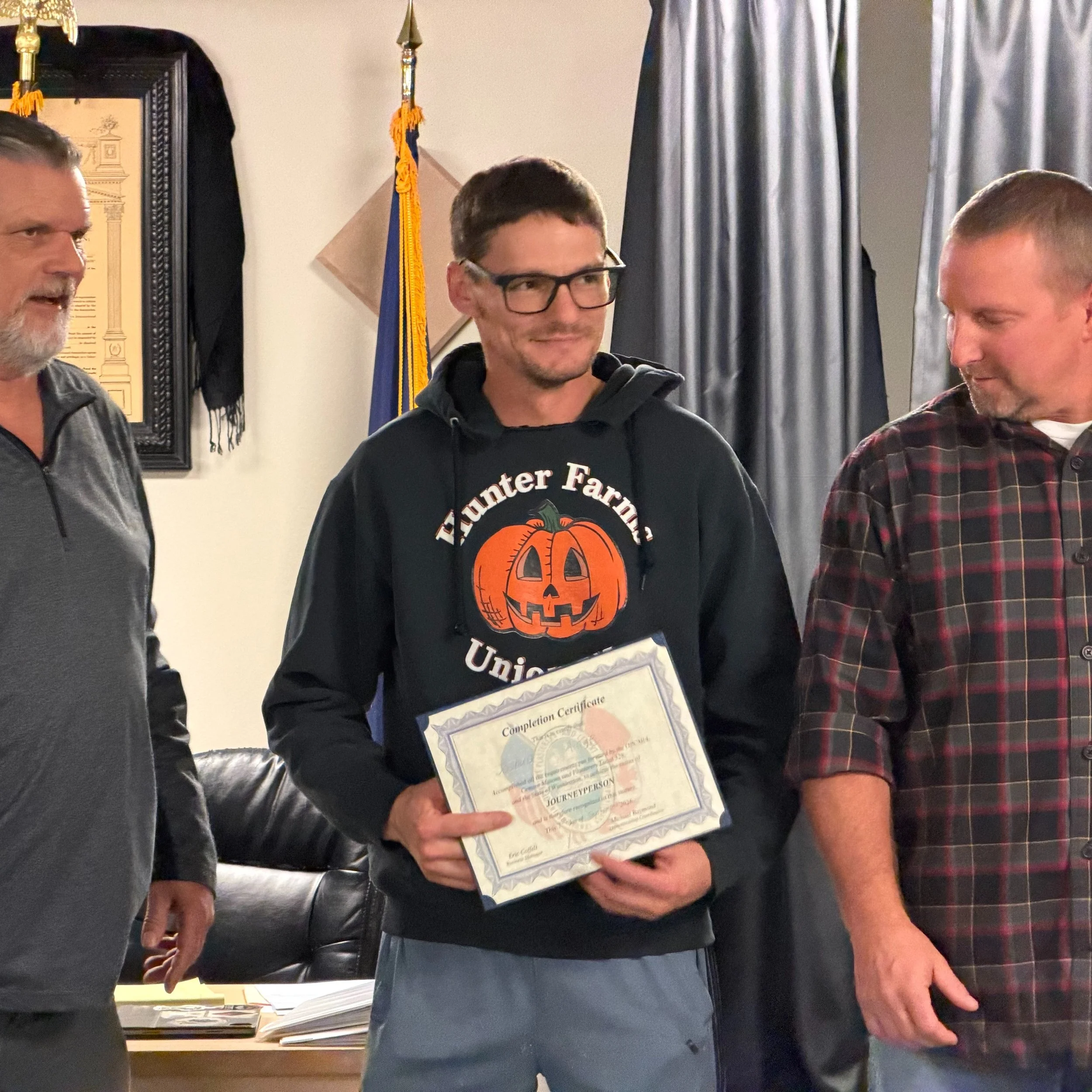 Congratulations, Joshua! 👏
Last night at our membership meeting, Joshua Ainge received his Journey Certificate after successfully completing the Cement Mason Apprenticeship. This four-year program is the original degree, built on hard work, dedicati