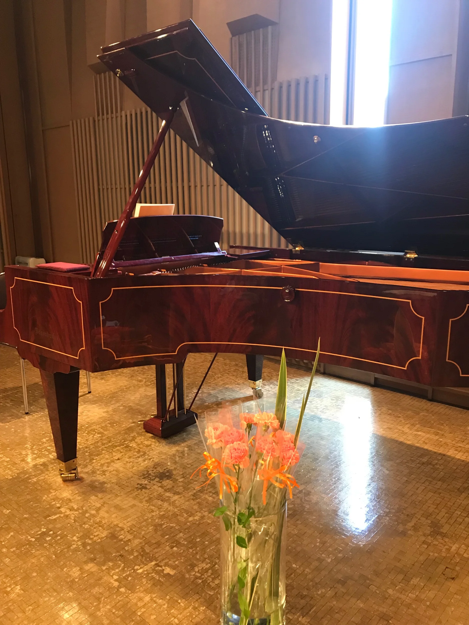 ベーゼンドルファーは、いつみても美しいです。