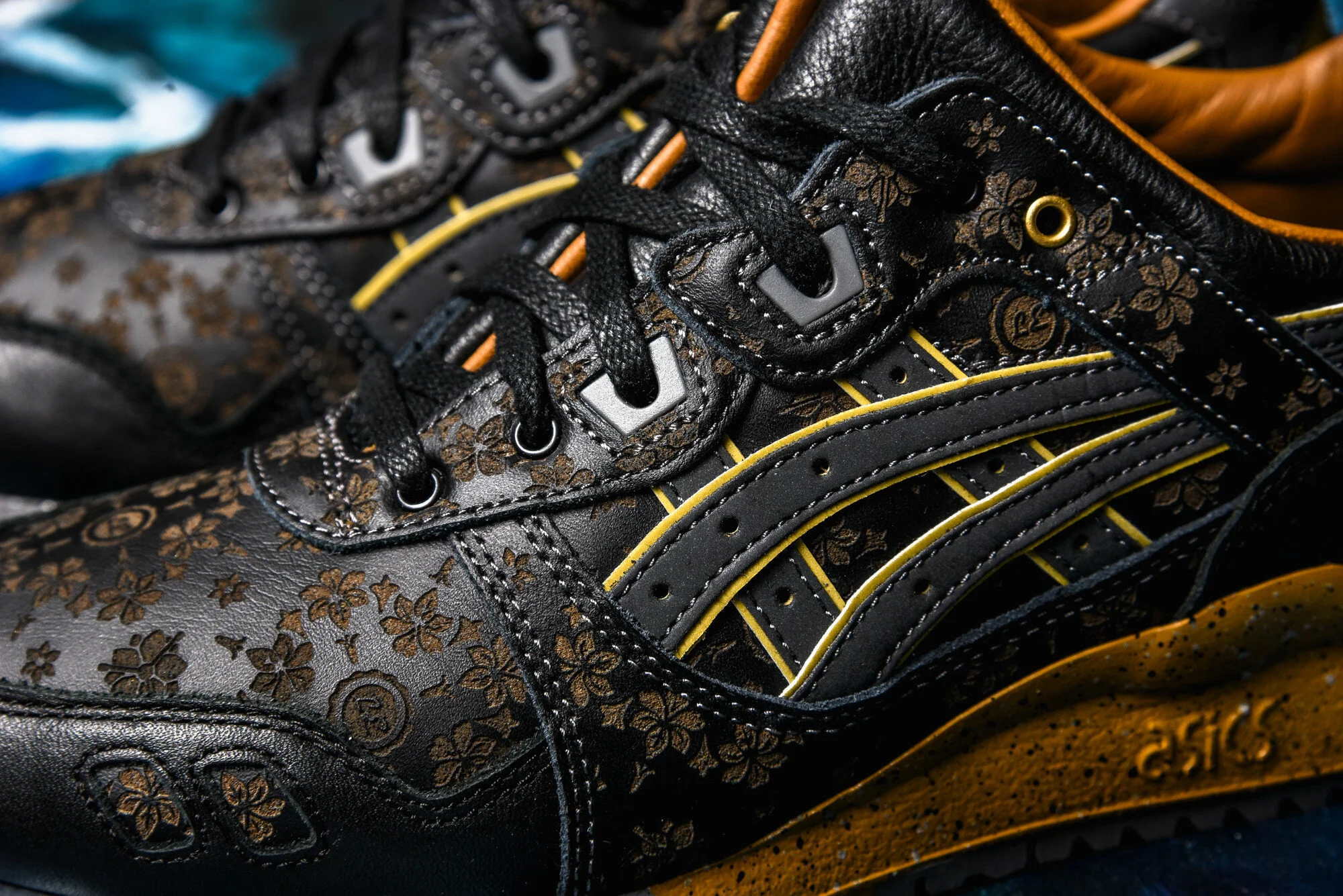 ASICS-x-The-Limited-Edt-Gel-Lyte-III-Vanda-Kuro-2.jpeg