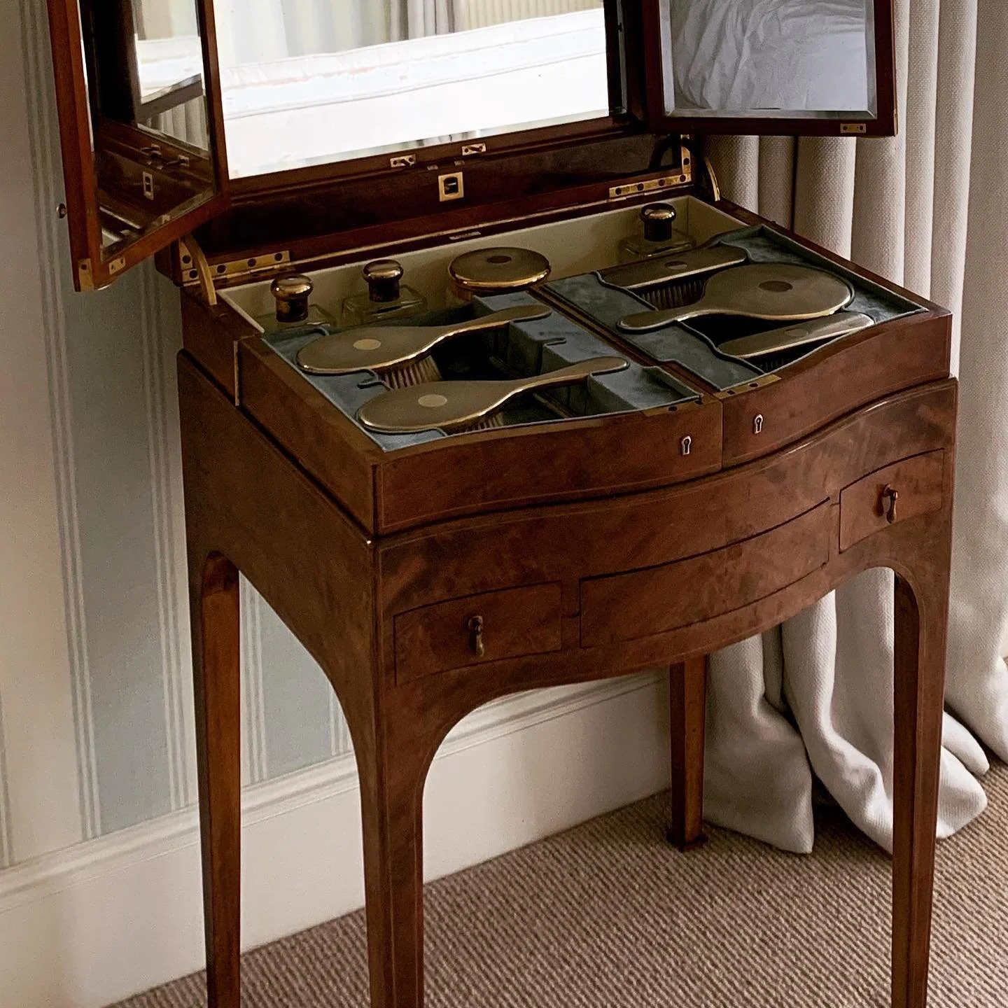 Beautiful Asprey-London antique dressing table fully restored, polished and re-lined in frost blue velvet &amp; looking gorgeous back in it&rsquo;s home. #antiques #dressingtable #antiquefurniture #asprey