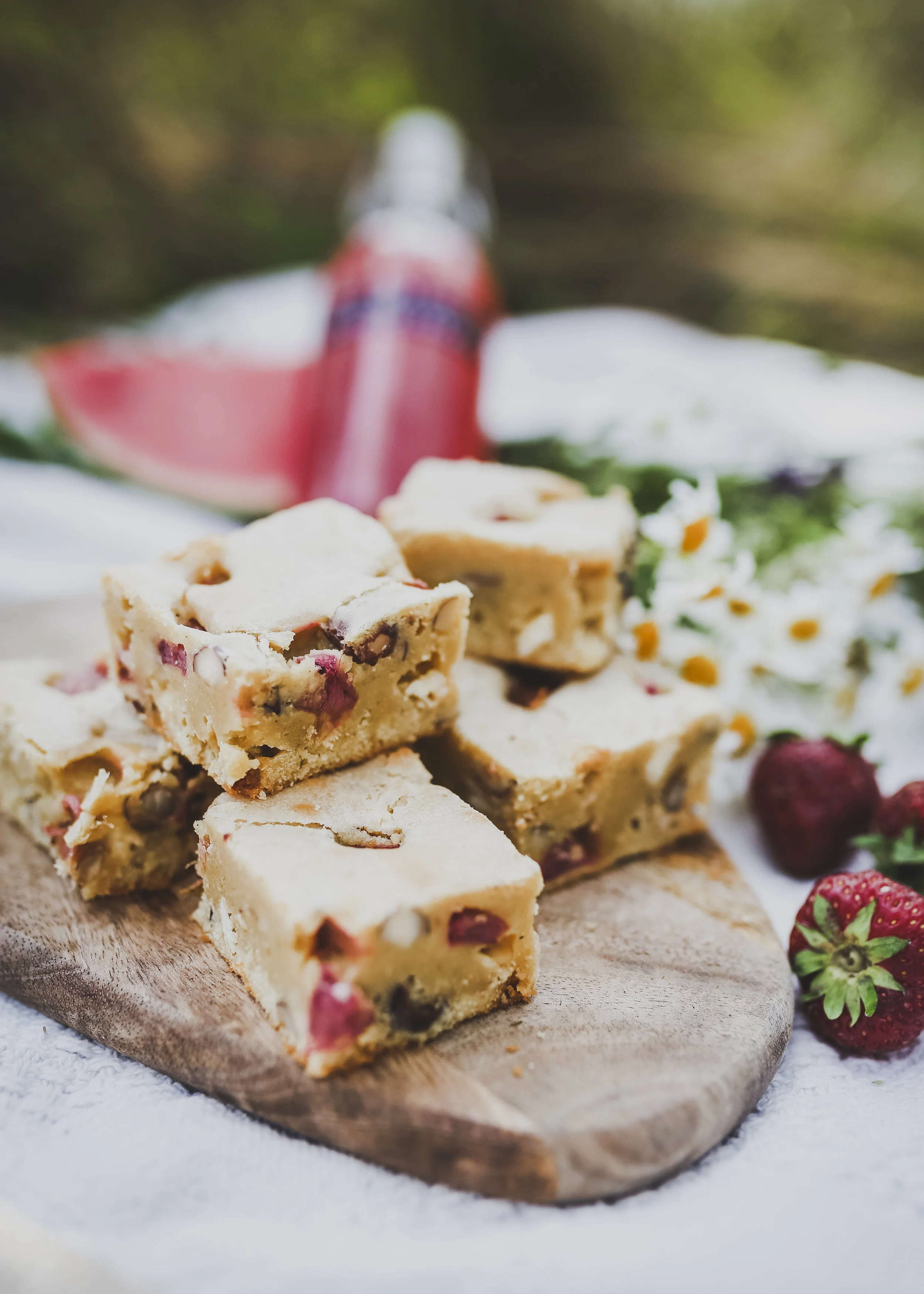 Hvid brownie med rabarber