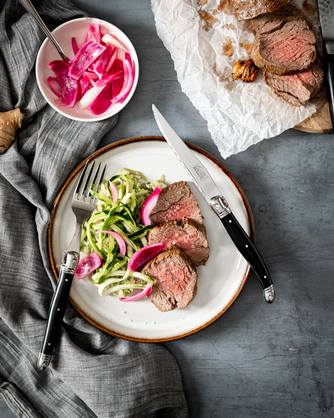 Squashspaghetti i ingefærpesto