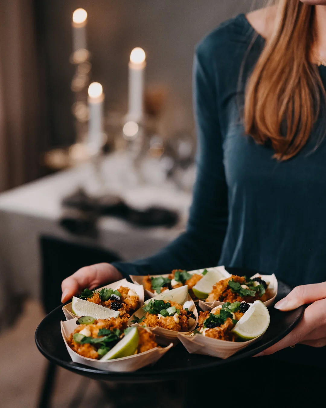 Nytårsvelkomst: friterede østershatte med kaviar og forårsløg