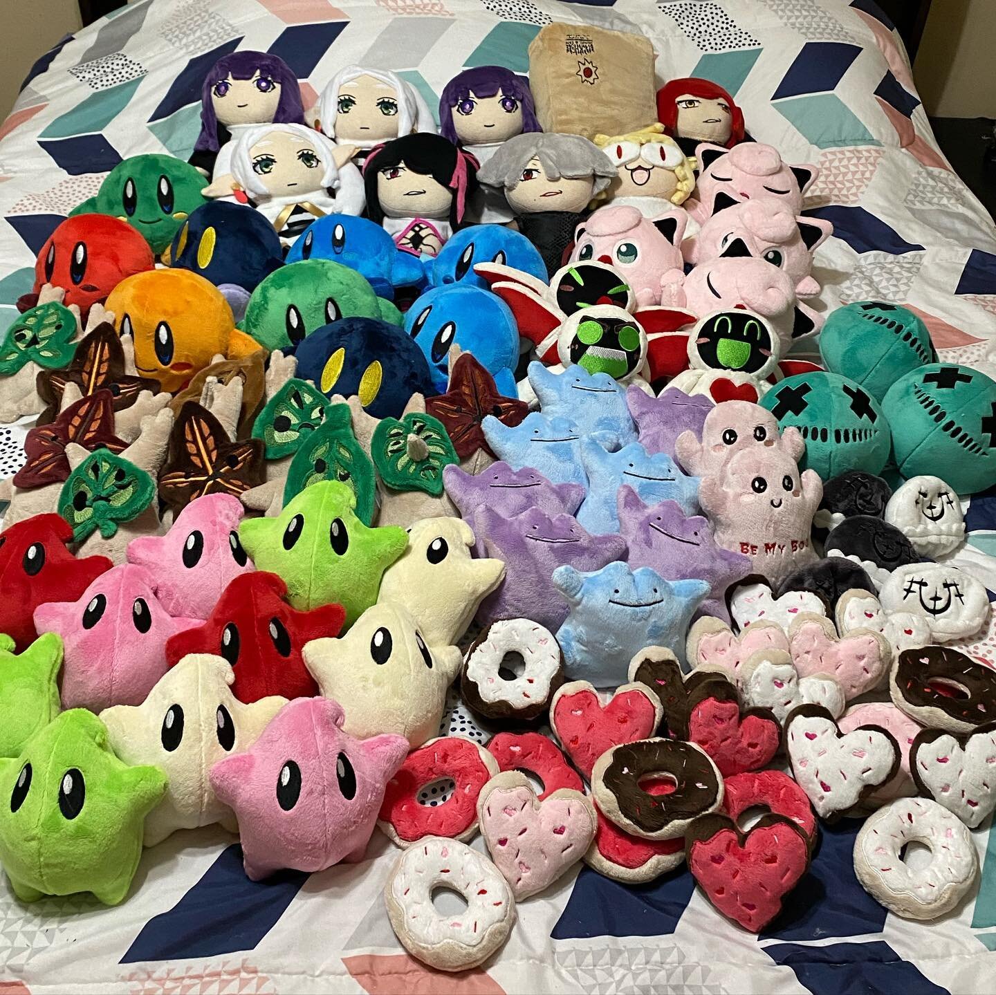 Plushies for Otakufests holiday special event tomorrow~~ I&rsquo;ll be in the Artist alley at booth C2

Going to finish some more chibis but aside from Lumas I&rsquo;m good with small items ^_^ 

Also why does Instagram look so different for posting?