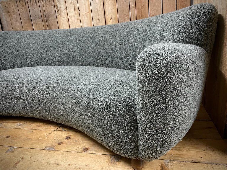 50s Danish Curved Sofa. Reimagined for a contemporary interior in sumptuous grey boucle. Gorgeously soft, with clean lines. Modernised, but still sympathetic to its original form and style.
&bull;
&bull;
&bull; 
#upholstery #reupholstery #upholsteryl