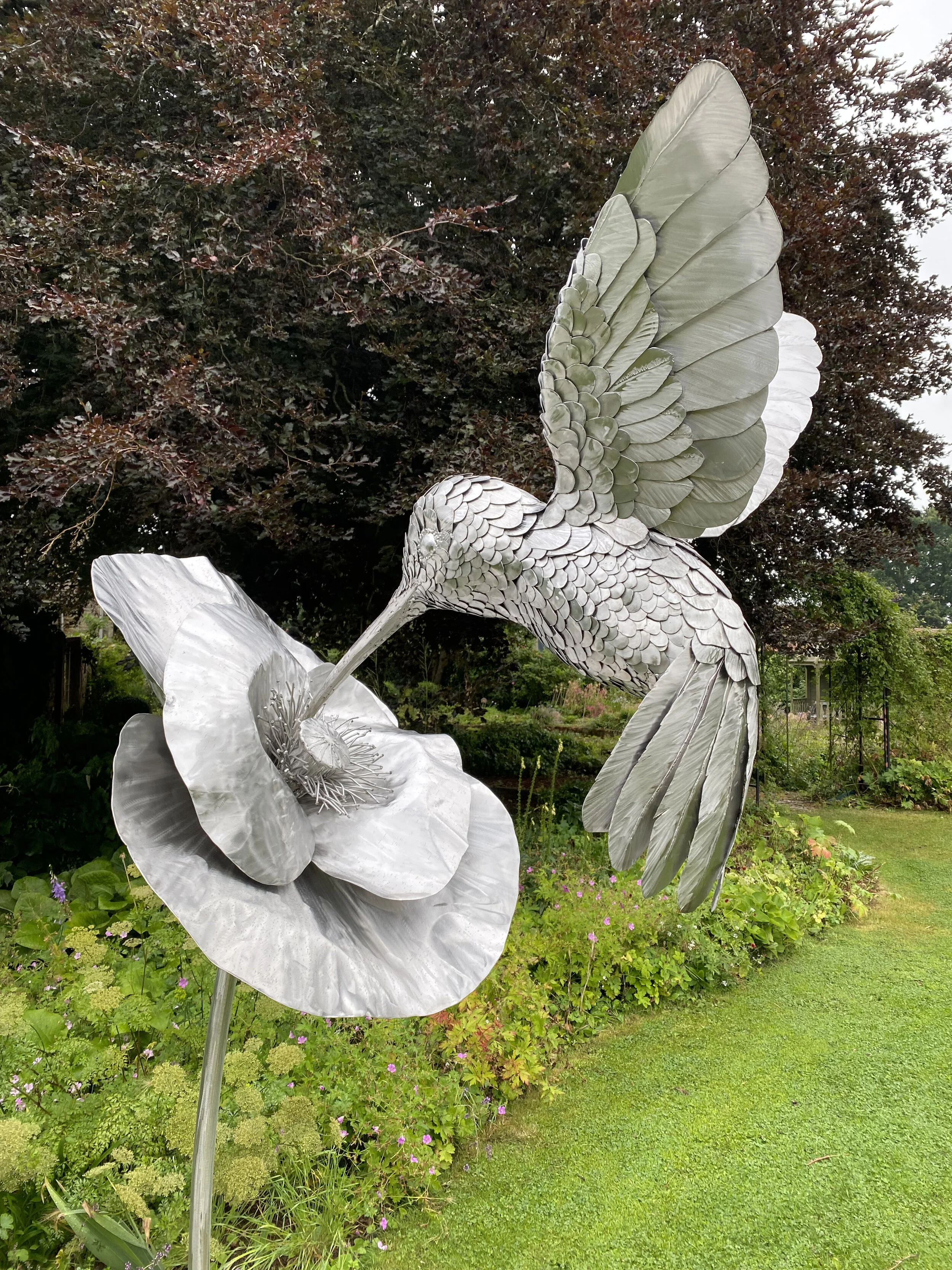 Hummingbird sculpture by James Sutton Sculpture