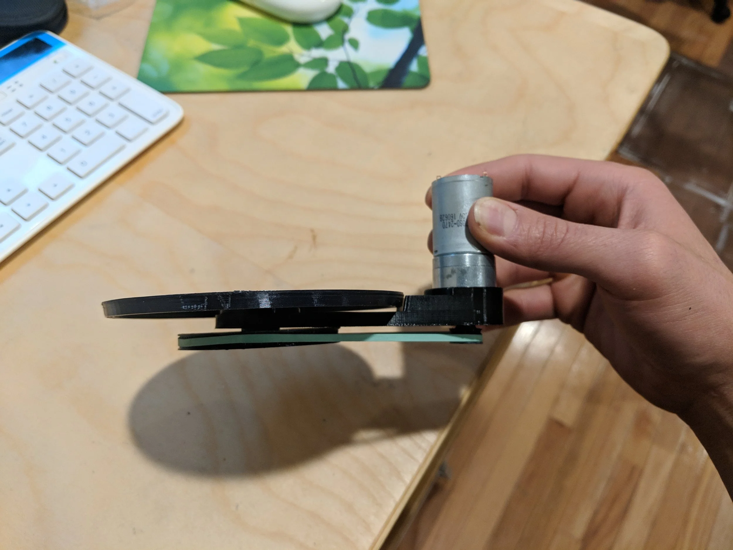 Notice the turntable/pulley assembly’s skewed angle.