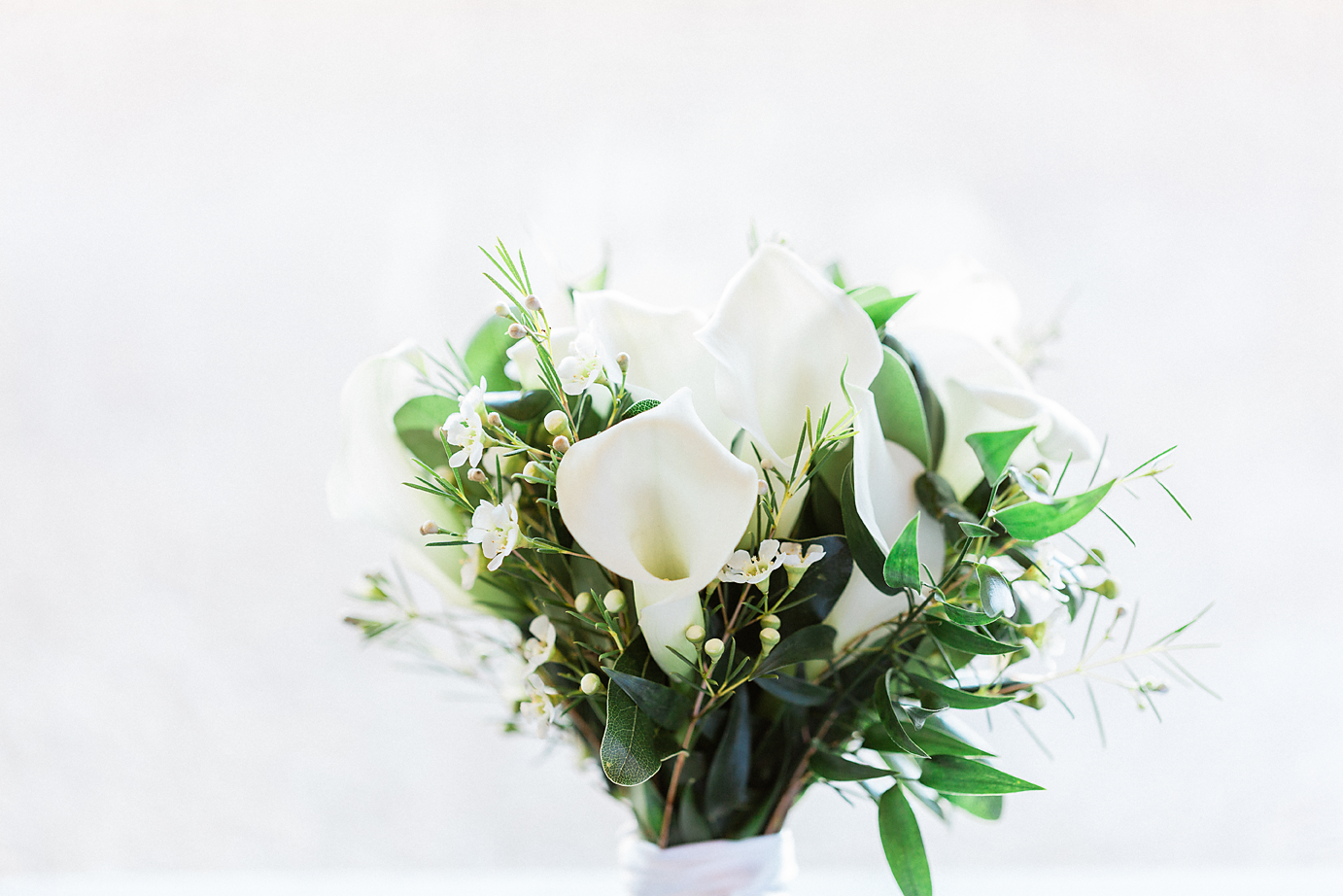 Dallas Wedding photographer Las Colinas Country Club brides dress hanging Kate Marie Portraiture.png