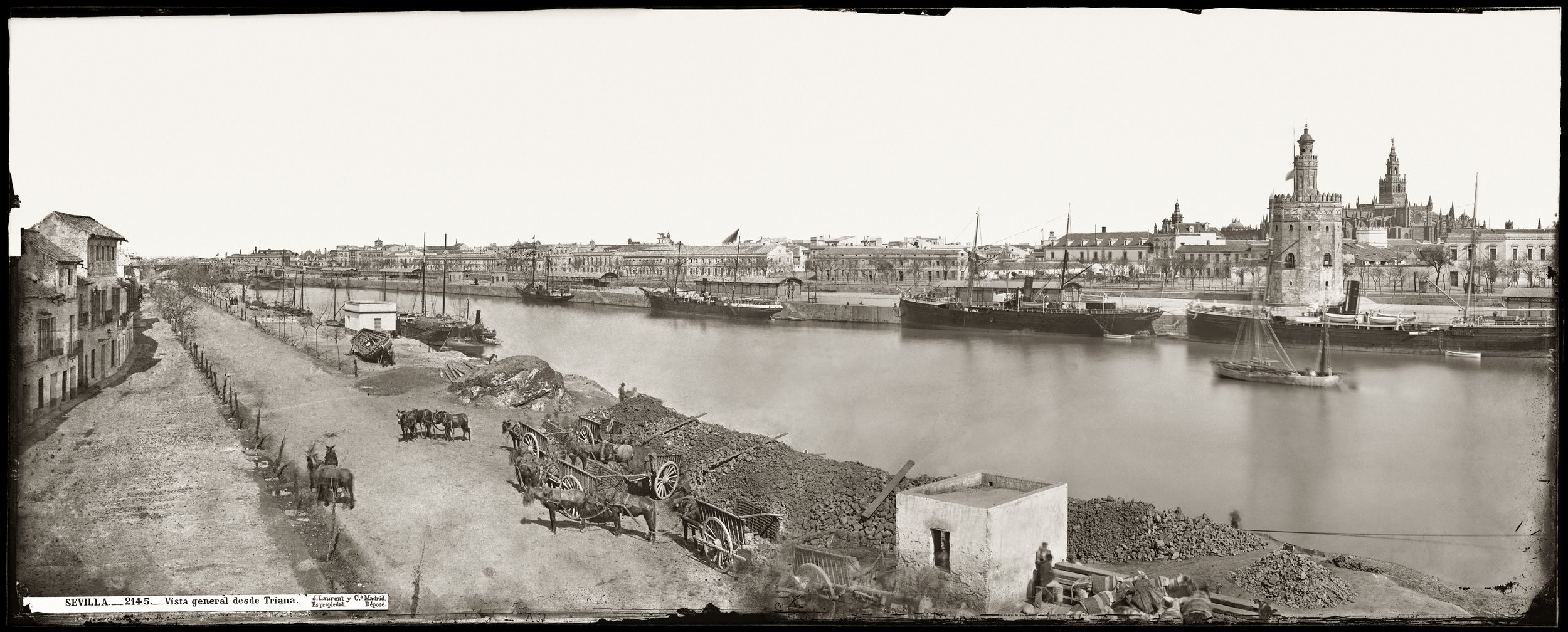 Jean Laurent. Vista general desde Triana. Sevilla, 1860-1886. Instituto del Patrimonio Cultural de España, Ministerio de Cultura y Deporte.