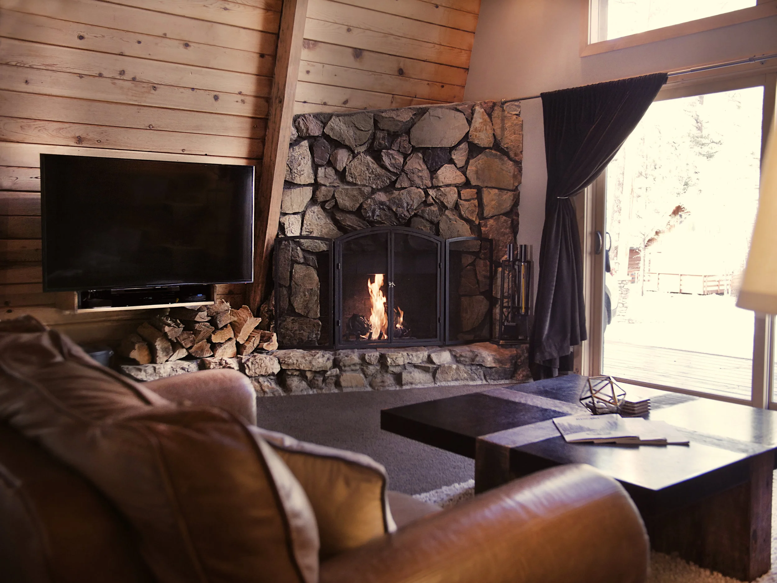  The smart TV is WiFi enabled so you can watch all of your favorite Netflix or Hulu programs.  It’s also connected to Spectrum Cable for live programming and sports.  