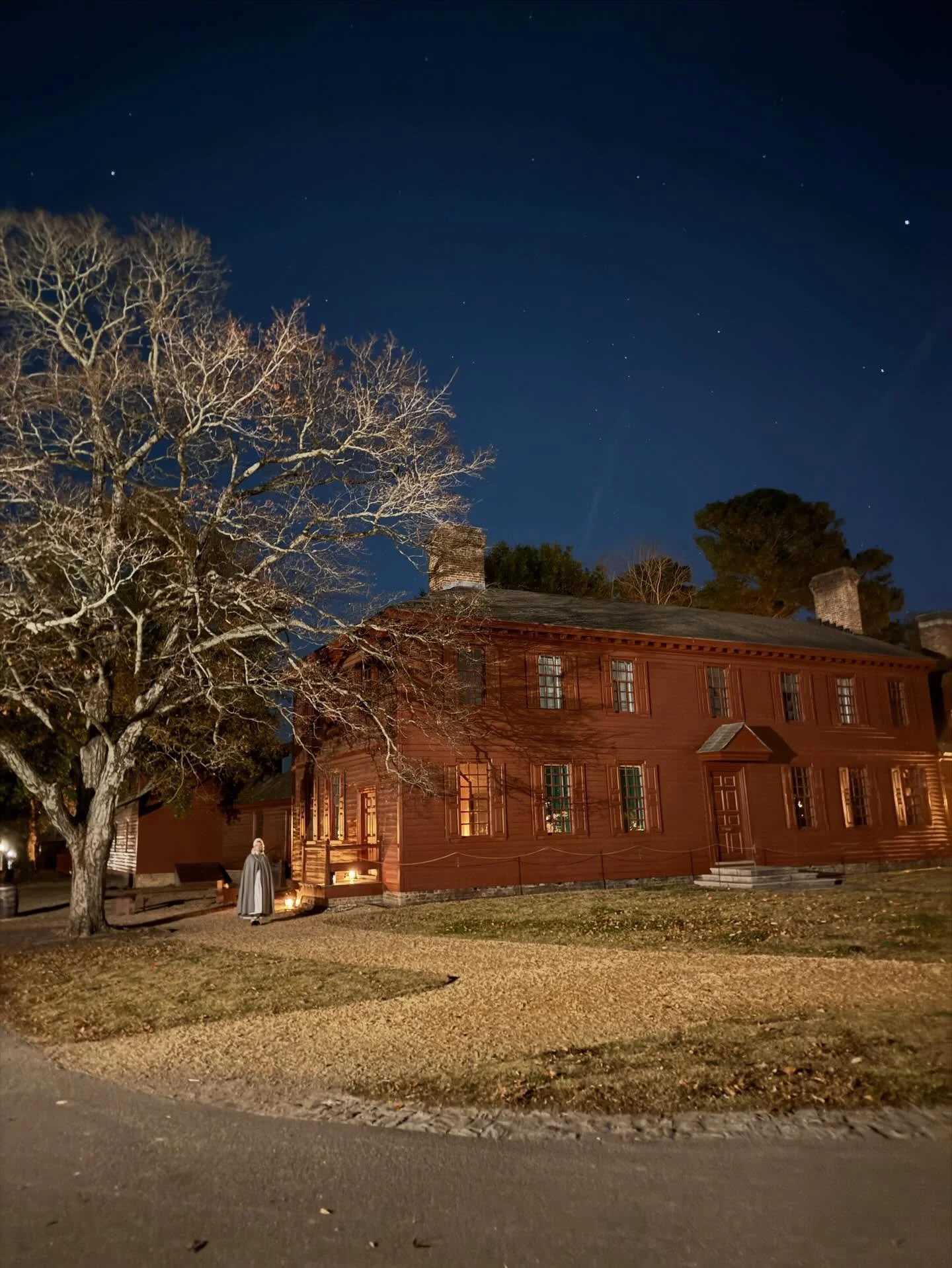 When darkness falls, another side of Williamsburg emerges&hellip; and nowhere does it stir more loudly than the Peyton Randolph House. Guests have sworn they&rsquo;ve heard footsteps on empty staircases, felt sudden chills in warm rooms, and glimpsed