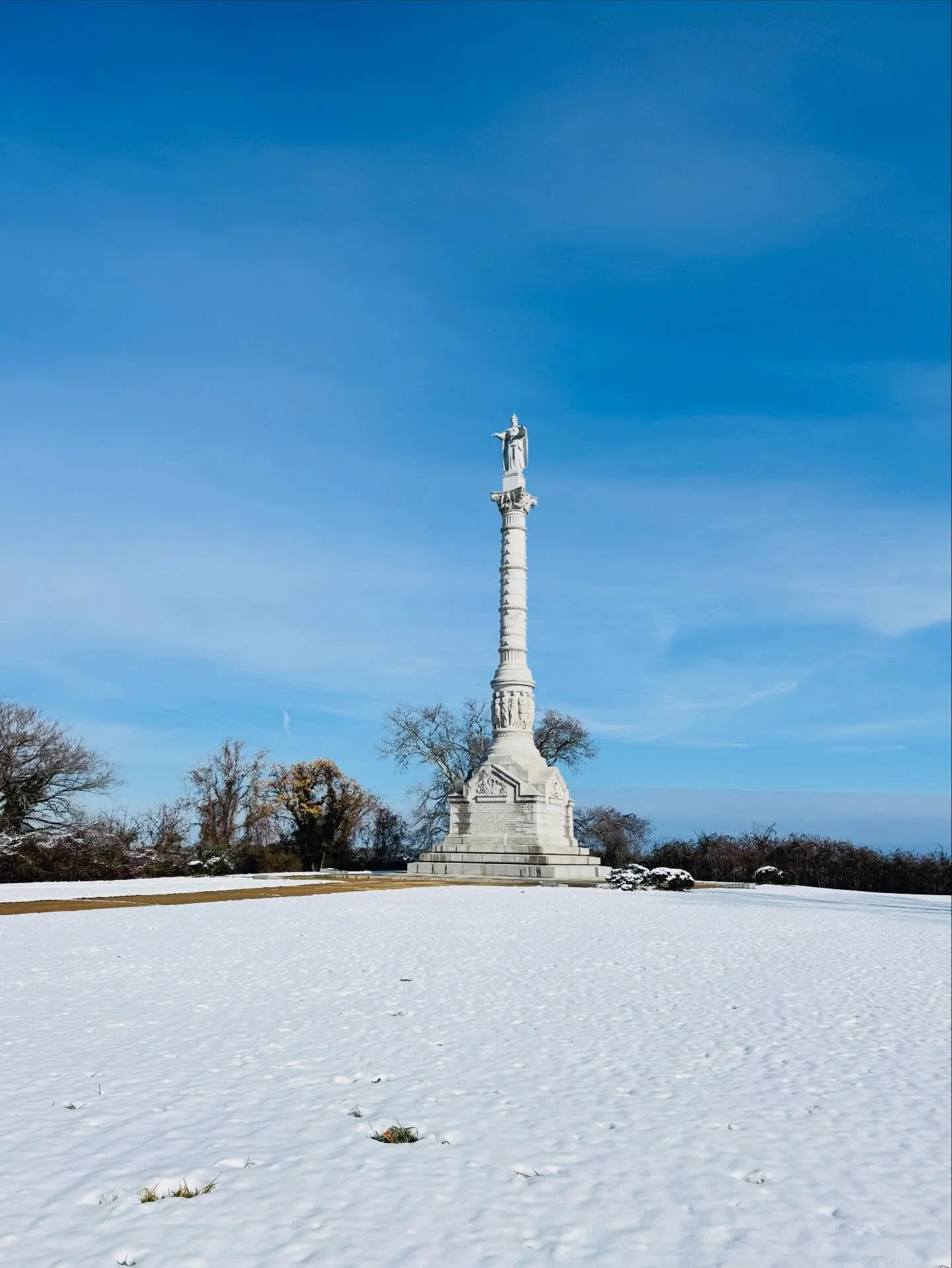Snow in Yorktown Virginia!!