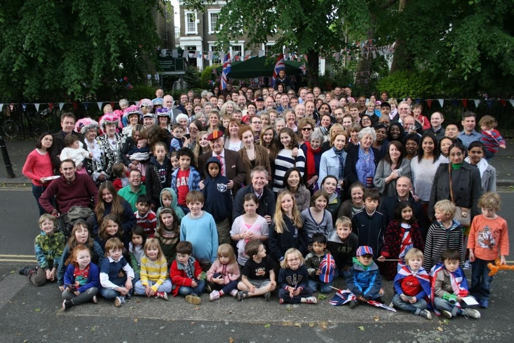 Albion Square Summer Party - Queens Jubilee 2012. Event organised by ASRA committee. Music, food, pearly kings and queens. Enjoyed by all who came.