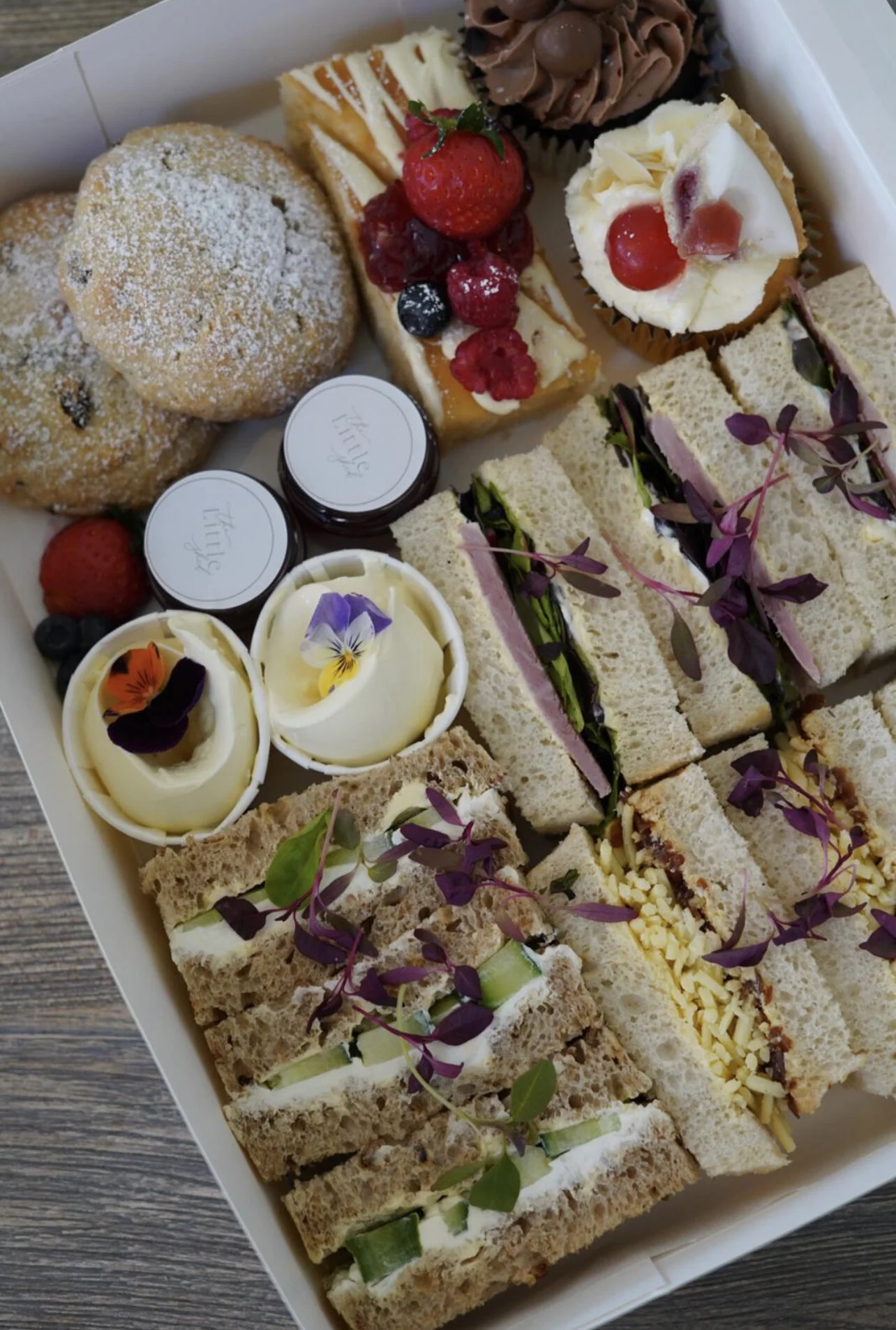 EF1FE639-DFD7-4D1A-A305-110D76C2D398