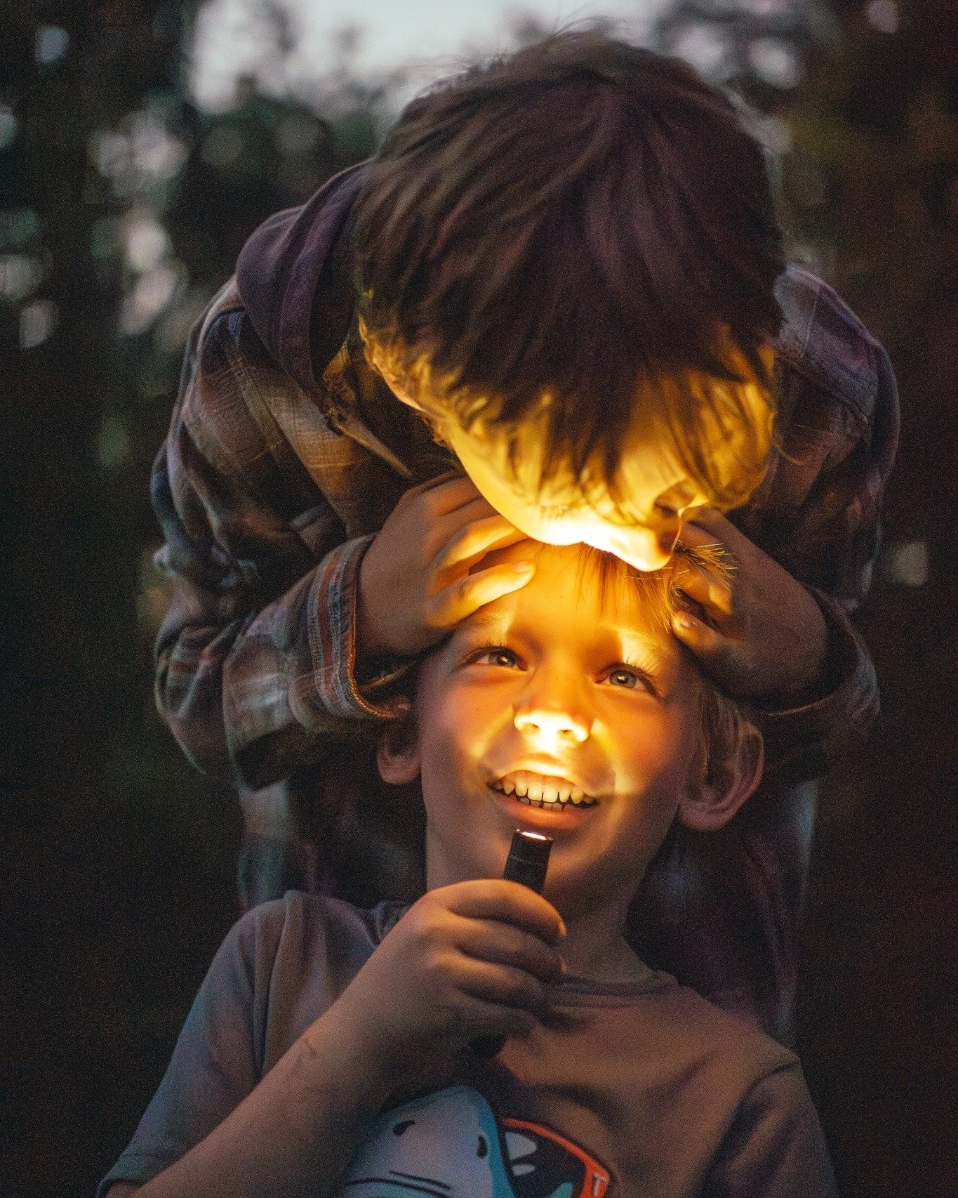 More summertime weekends (spent outdoors)! 
The assignment: Young family photoshoot, capturing the essence of the family camping weekend through genuine moments - making memories - warming the soul - unbounded by the day-to-day
We will be sprinkling 