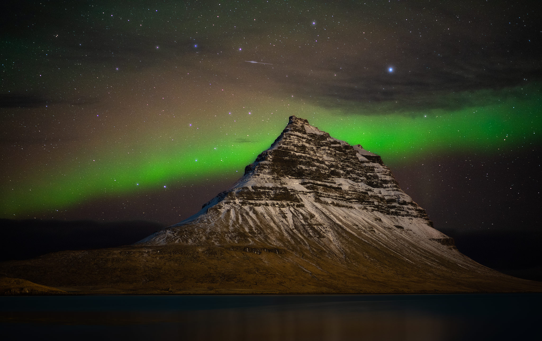 kirkjufell-mountain-glow.jpg