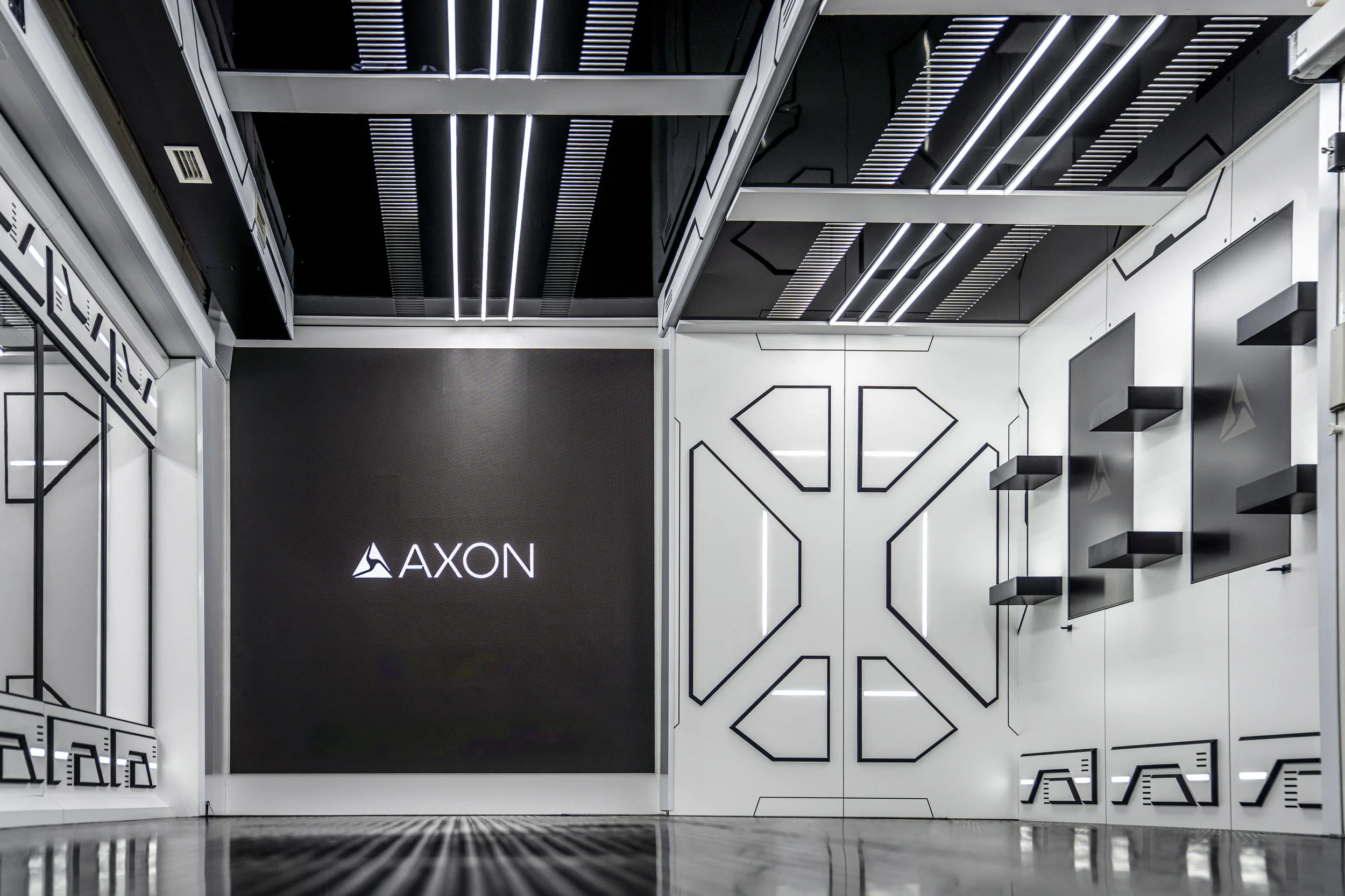 Axon_2023_August_Global_Sweden_Roadshow_OutriderTrailer_026.jpg