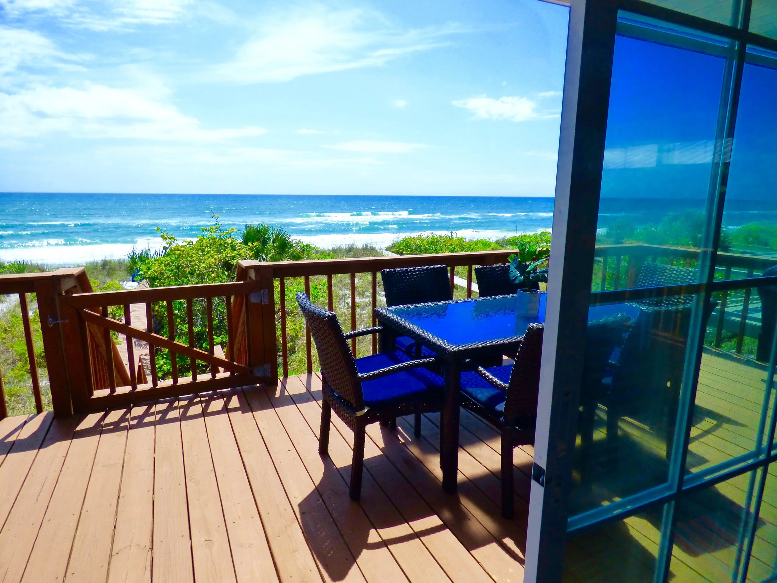 porch dining.jpg
