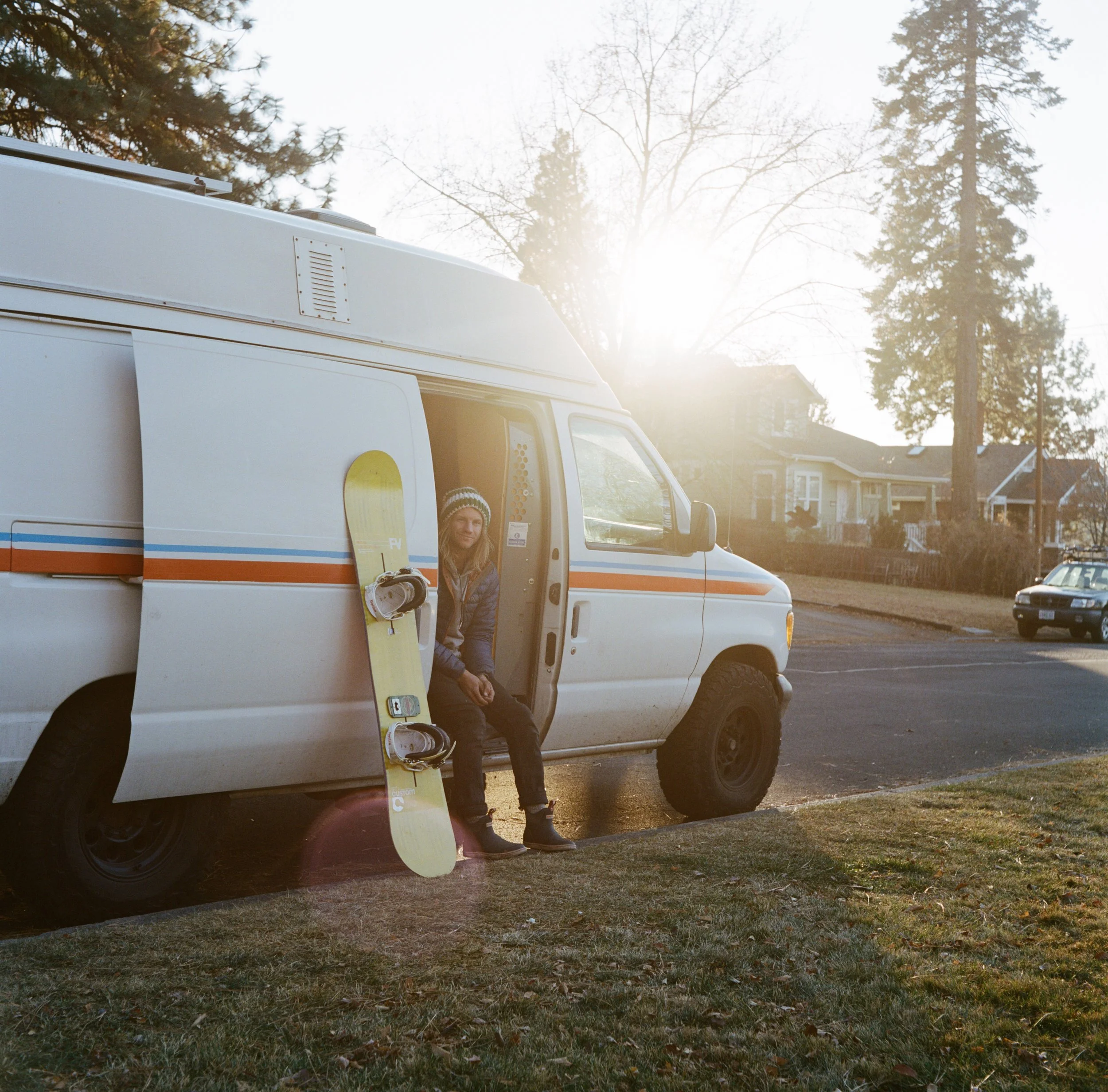  This is Trent and his rig, Bonnie. They like the snow. //  @_trentcarper_  