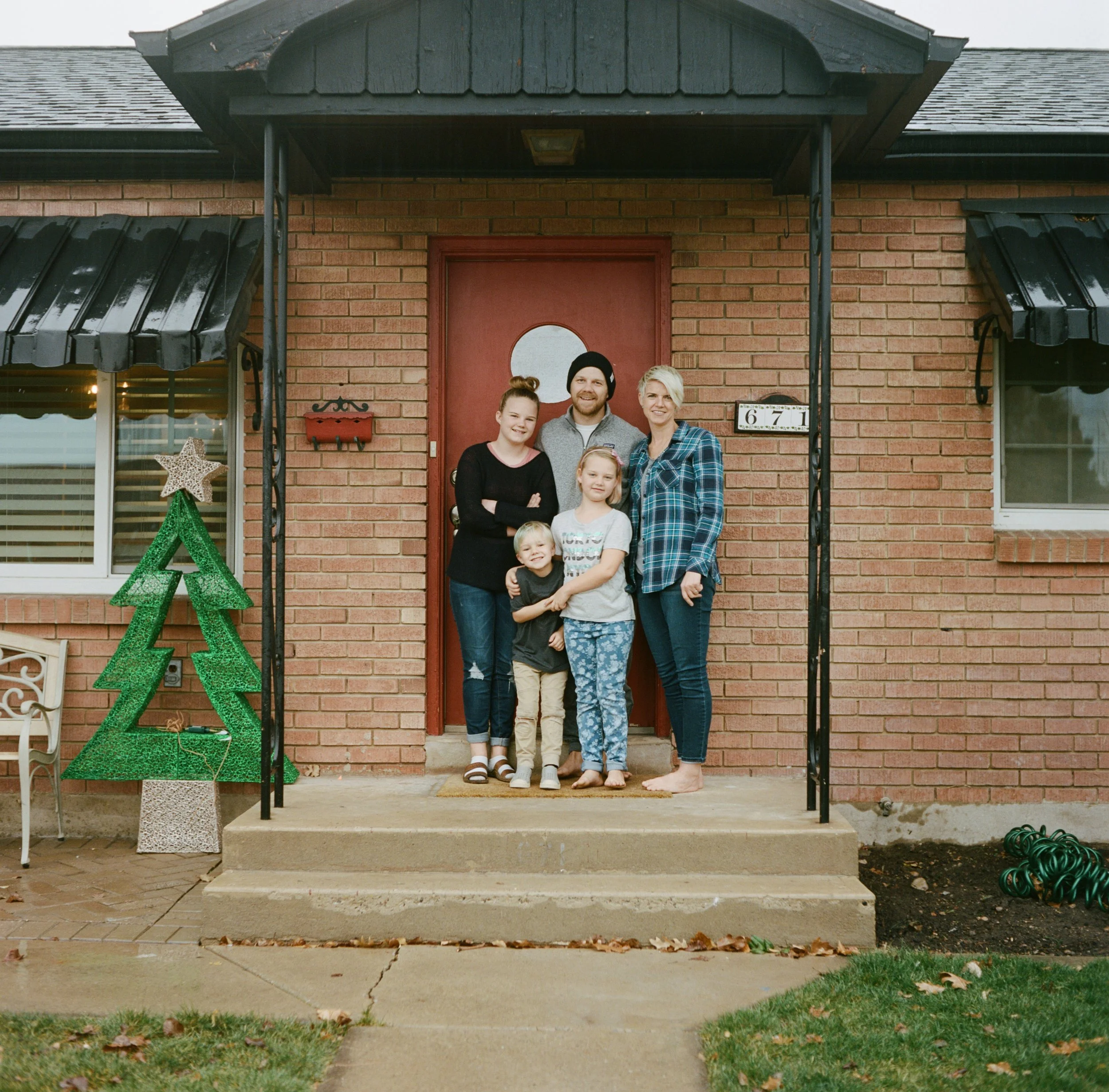  The Brown fam. I met Chad, Kate, and the kids in Bend, OR. They were living in their baby blue school bus at the time. They built it out themselves and hit the road with the motto “Love Always, Adventure Often.” I love these guys and can’t wait to s