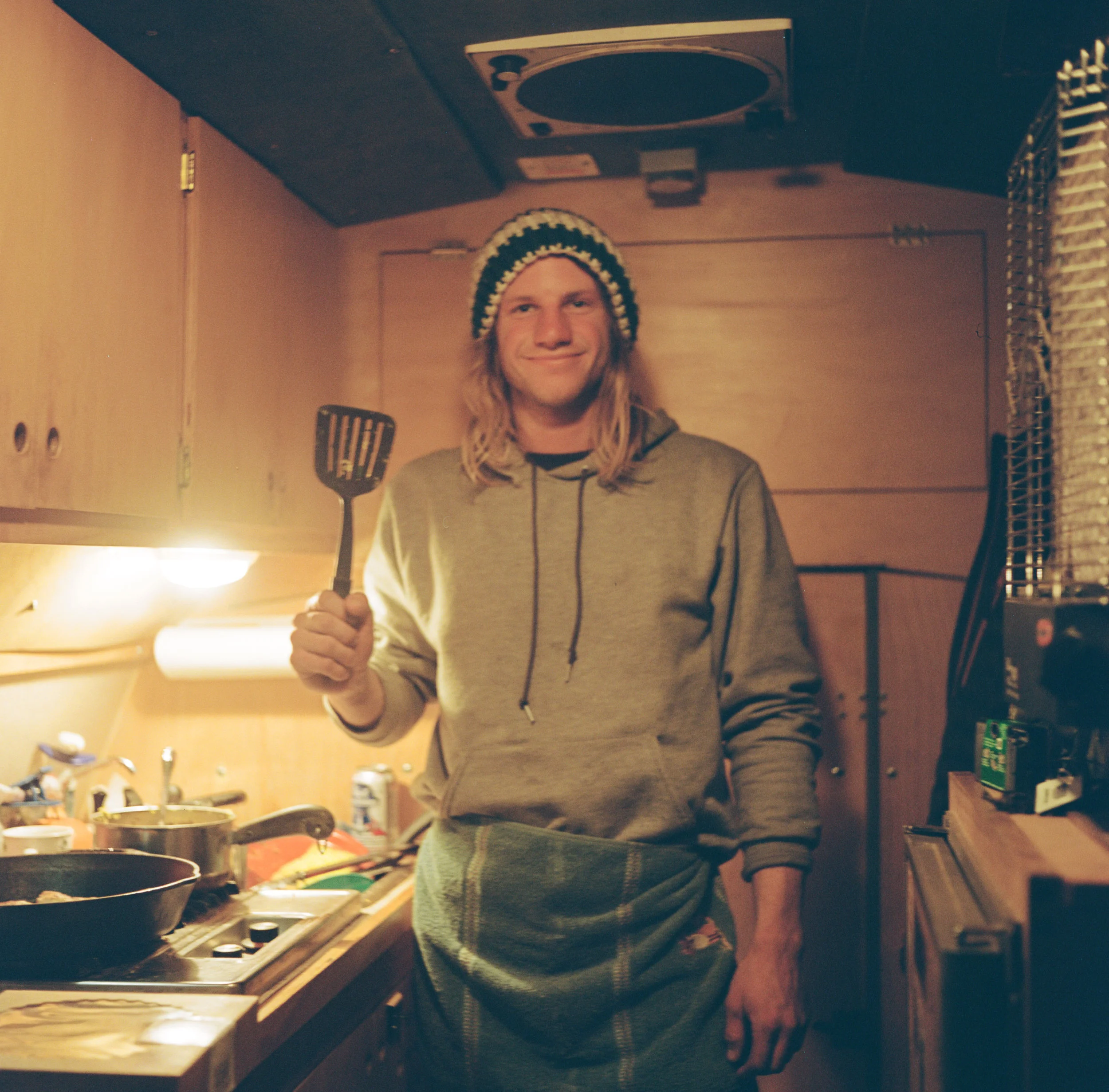  Thanksgiving! Friends-giving! Vans-giving! // My little sis, Sophie, dubbed Trent  Mother Goose  because he likes to do most of the cooking. The three of us celebrated by feasting on boxed stuffing, instant potatoes, canned corn, and chicken. Yummo!