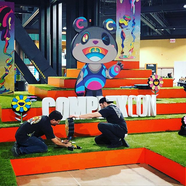 @complexcon is beginning to look memorable as ever!  #complex #trends #fashiontrends #brandbuilding @crftwrx
