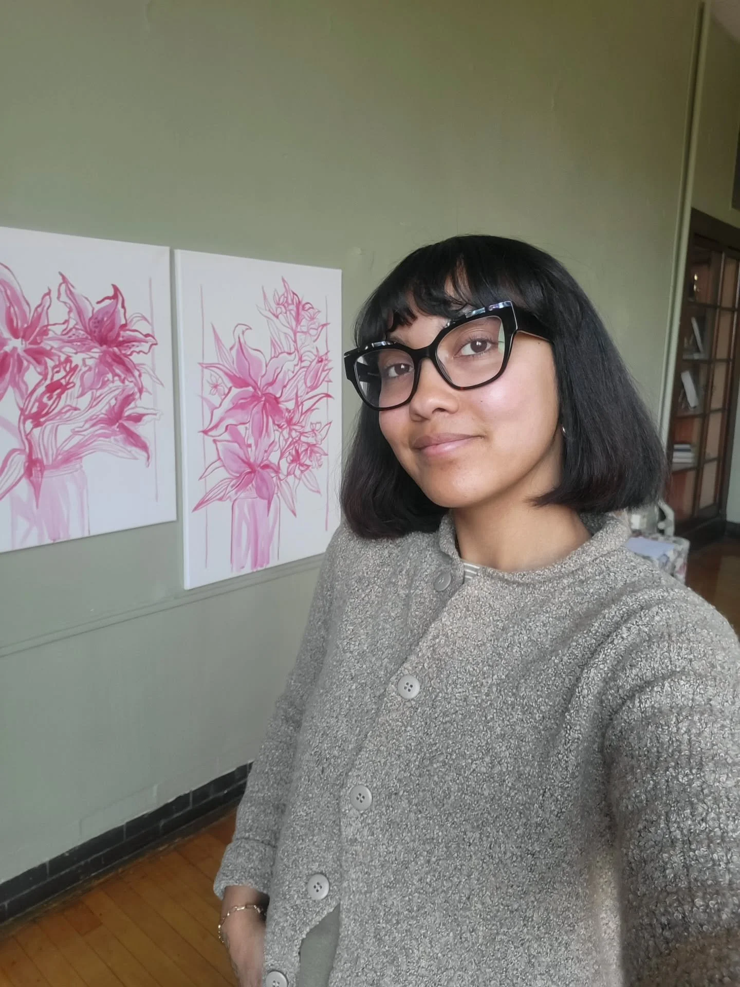 Busy in the studio this week working on a bunch of new journals for the CREATIVE PULSE ART FAIR this weekend! 🤍
There are so many awesome vendors that I'm going to be sharing this week that you can find at Champs from 1-6 Sunday! ✨️ Stay tuned!