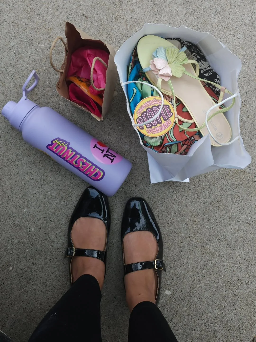 Stumbled upon the most beautiful things at @iowacityflea today 🤍 
  Can't wait to share my finds! 💫 Loved seeing all of your beautiful faces!