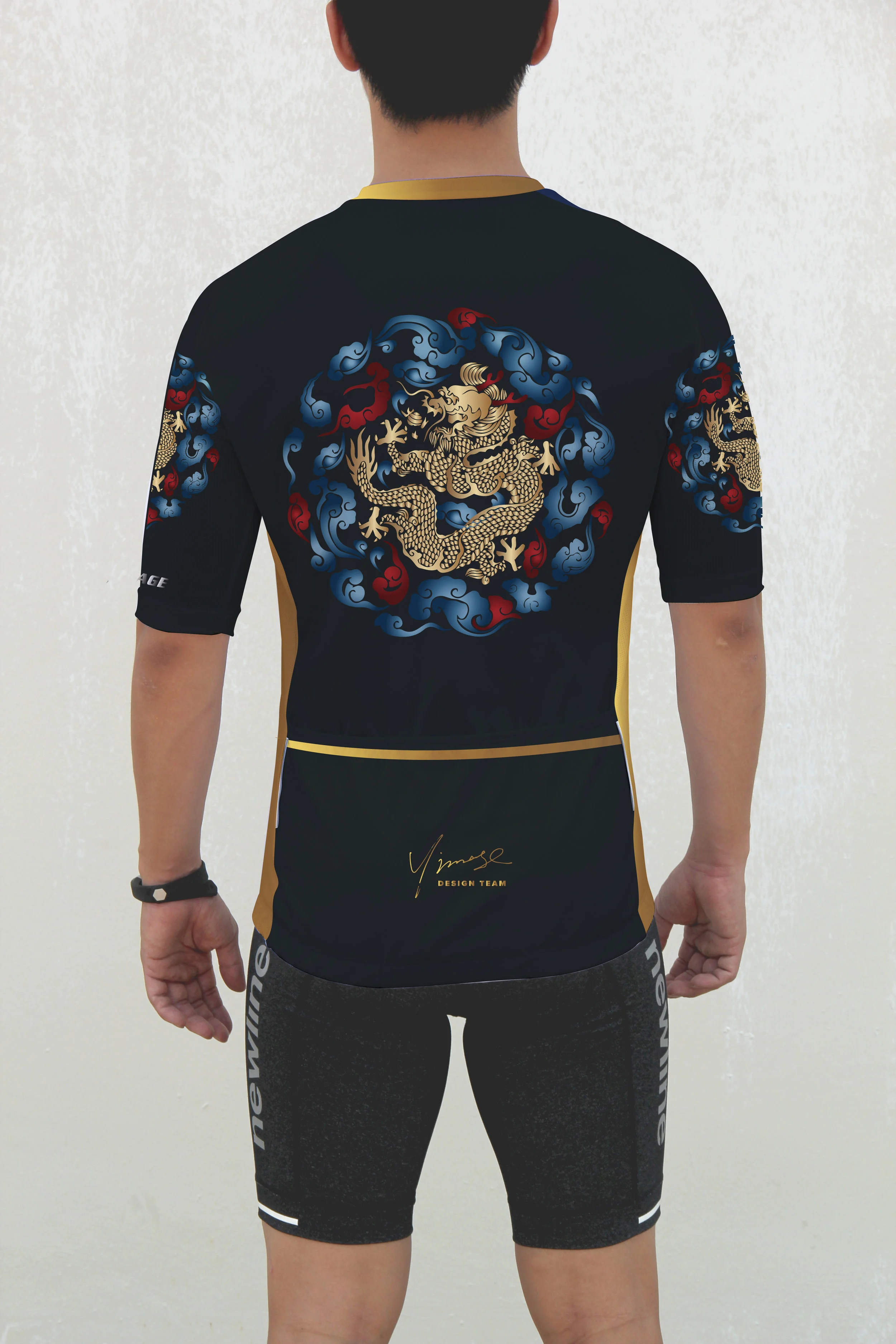 dragonrobe+back.jpg