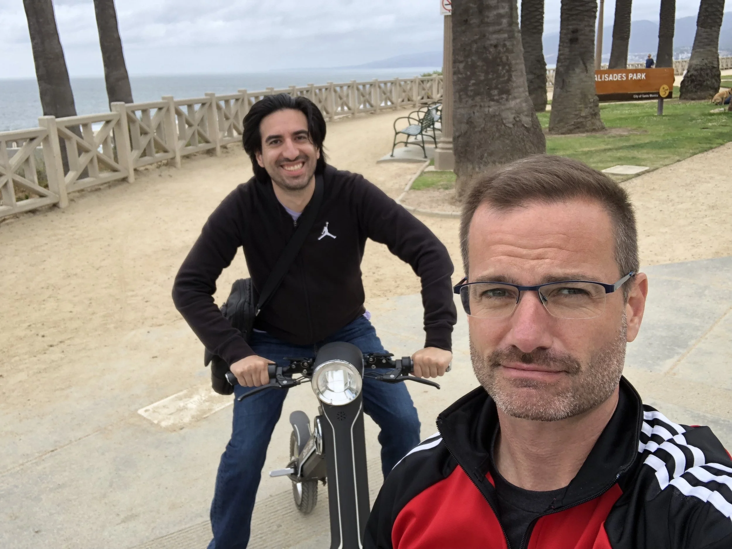 The Technorati had me try out a Scoot-E-Bike up the California Coast.