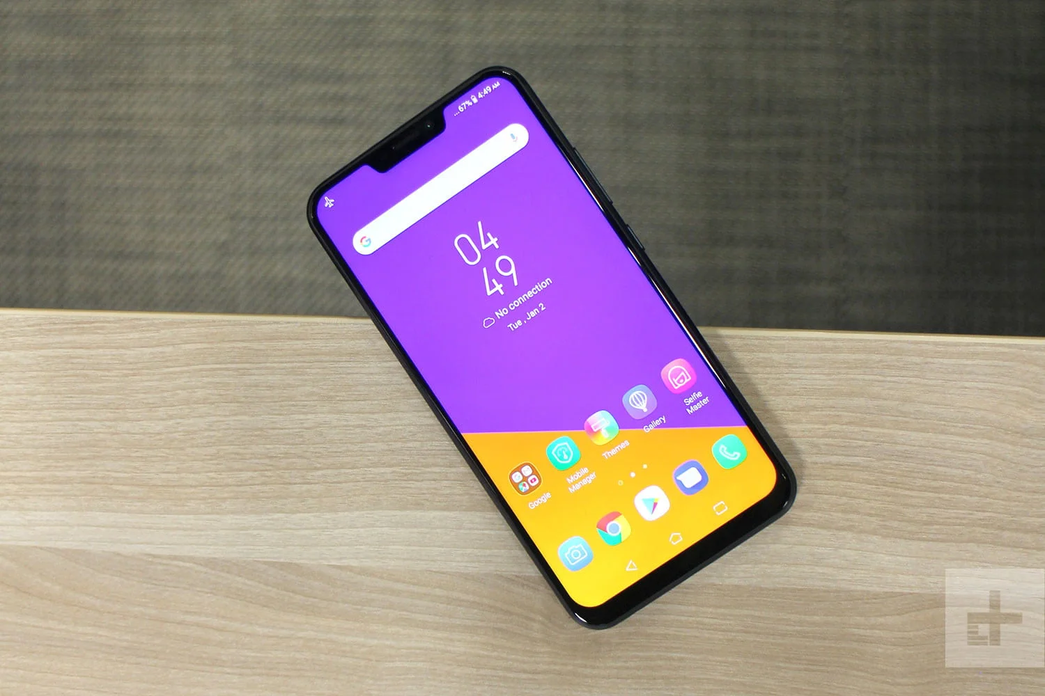 Asus Zenfone 5 "takes some pretty heavy design cues from the iPhone X"