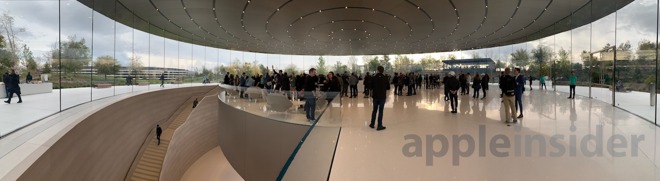 Entry pavilion of the Steve Jobs Theater