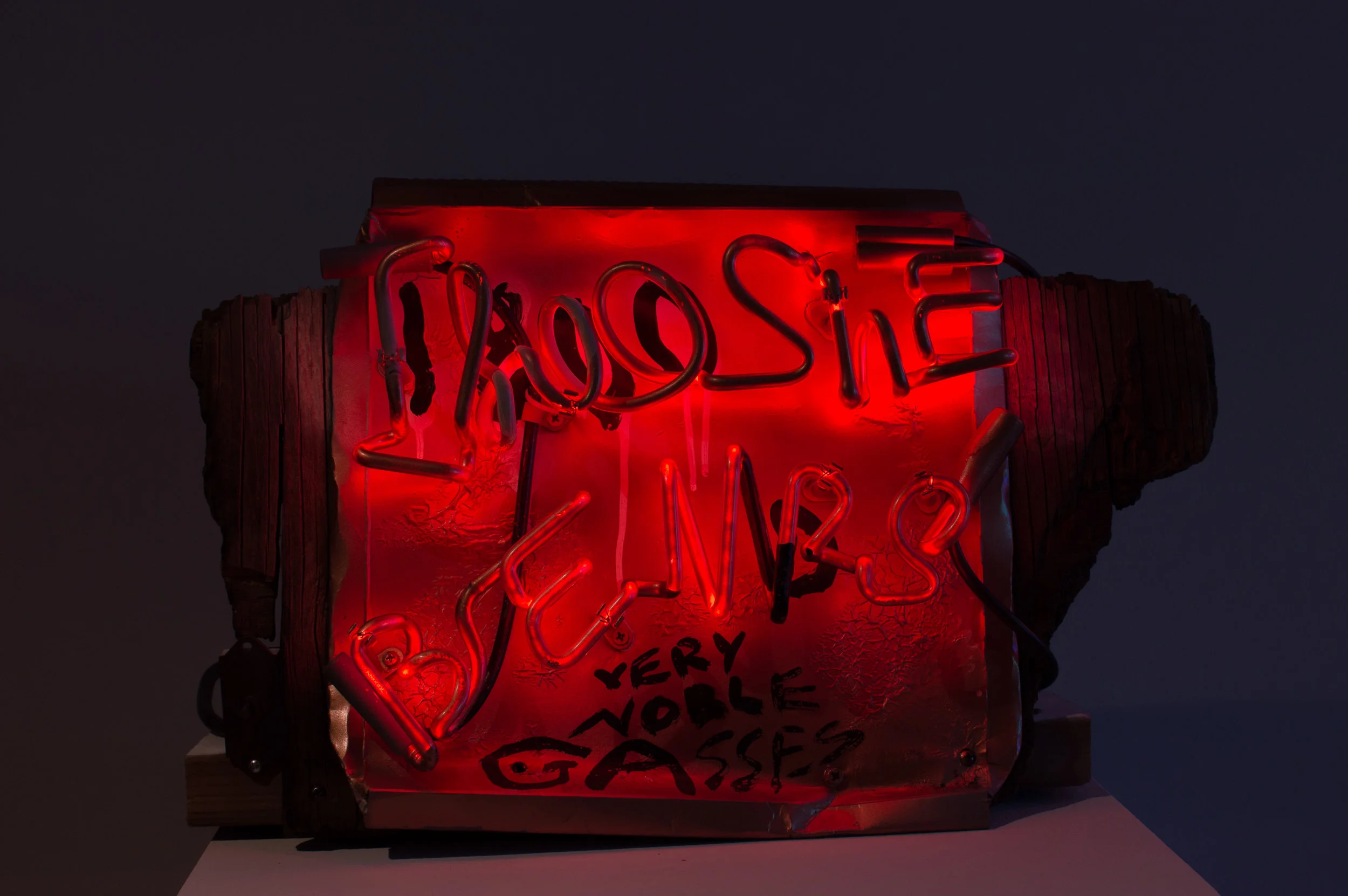docmyart_varwest_womeninneon_documentation_262.jpg