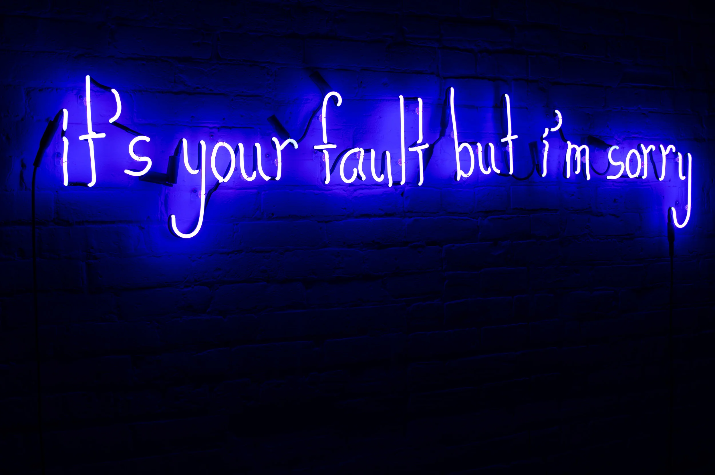docmyart_varwest_womeninneon_documentation_279.jpg