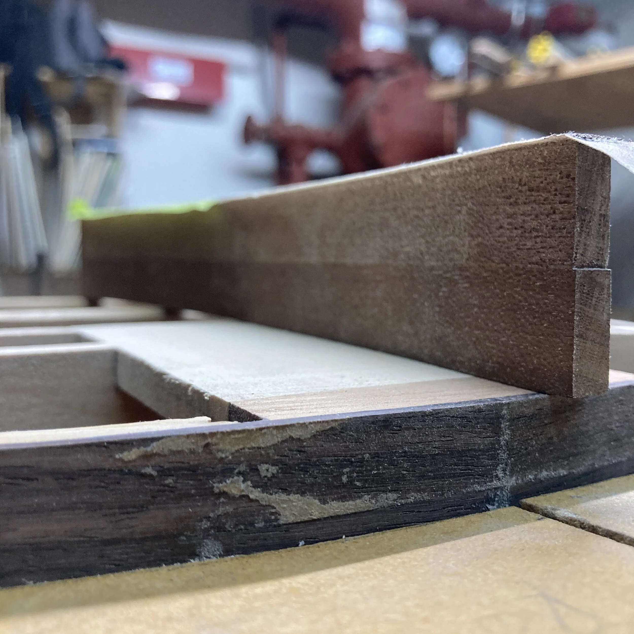 A Cantilever Neck Design