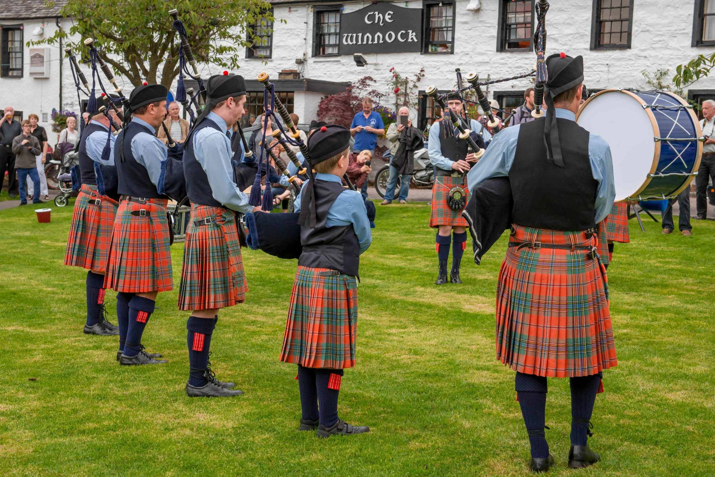 Bagpiping in the Square, Drymen